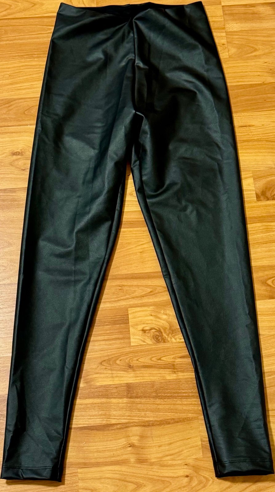 Victoria Secret Faux Leather Pants NWT 6