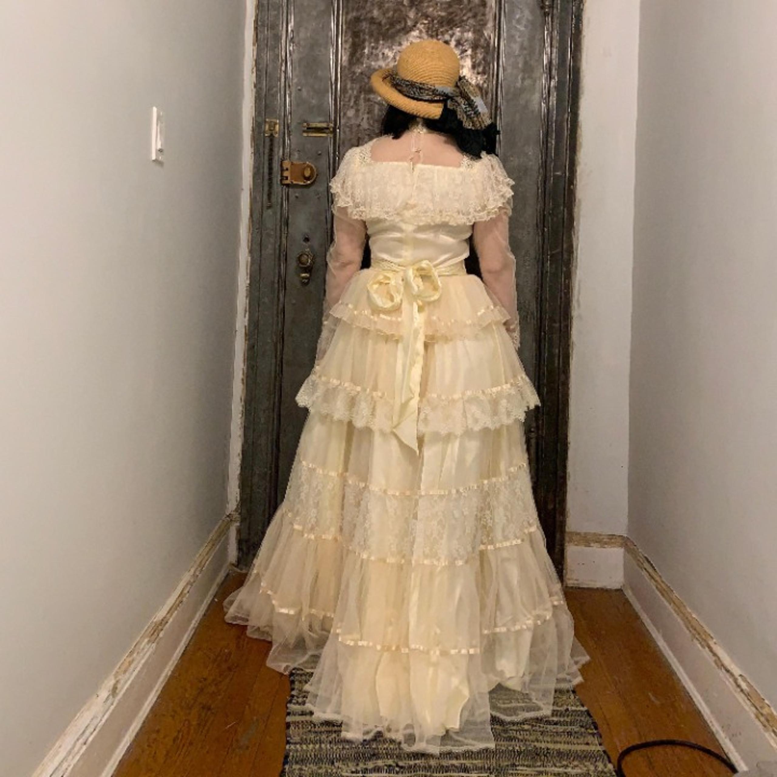 Vintage 90s Raffia Hat with rolled brim straw woven sunhat summer - Helen Kaminski
