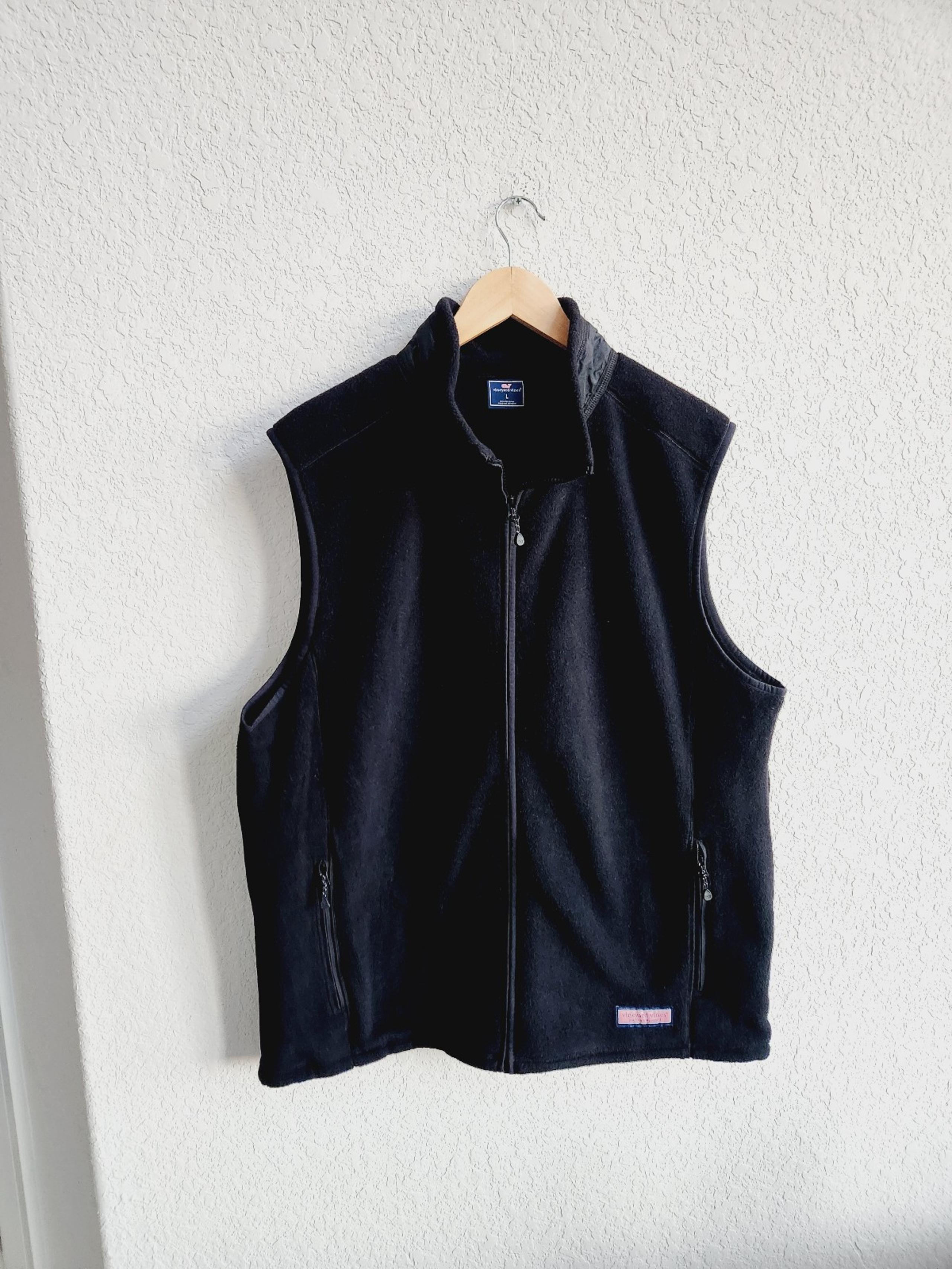 Vineyard Vines men's black fleece vest  size L