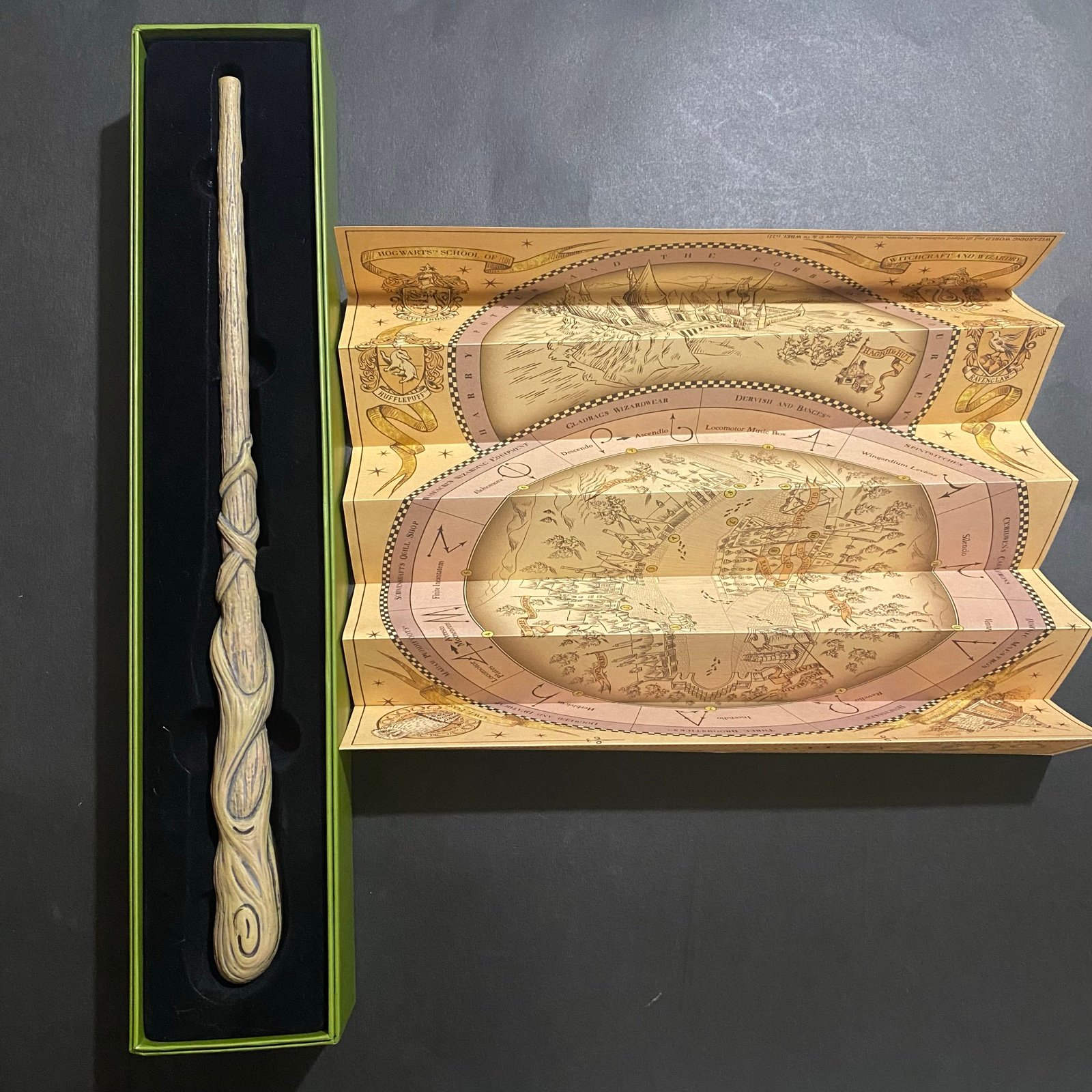 Poplar Olivander’s Interactive Magic Wand Harry Potter Universal Studios