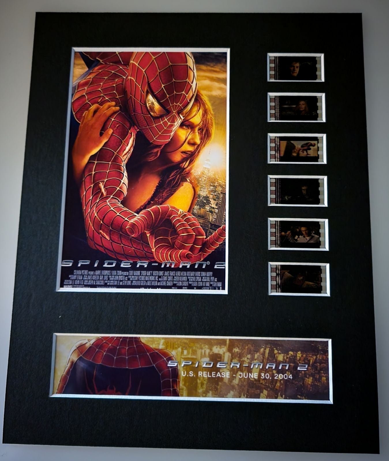 Spider-Man 2 2004 Sam Raimi Tobey Maguire Marvel film cell display 8x10