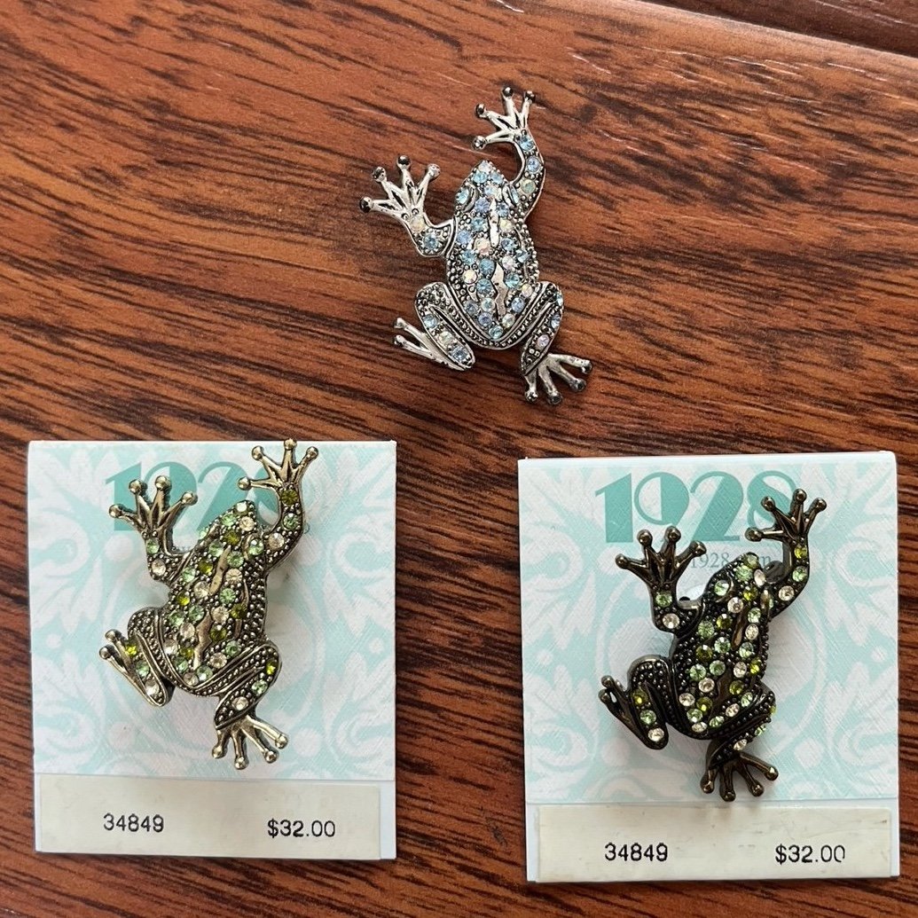 Vintage Jewelled Frog Pins/brooch