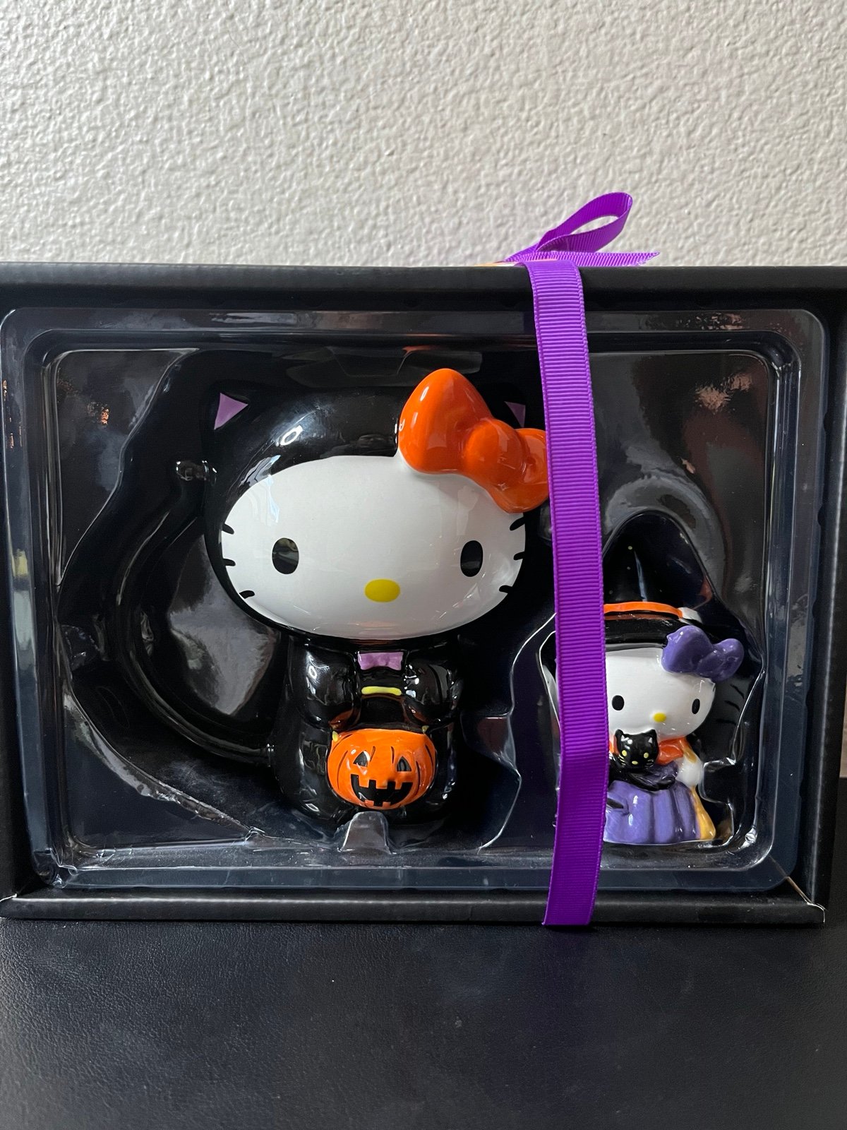 Hello Kitty Halloween mug and figurine