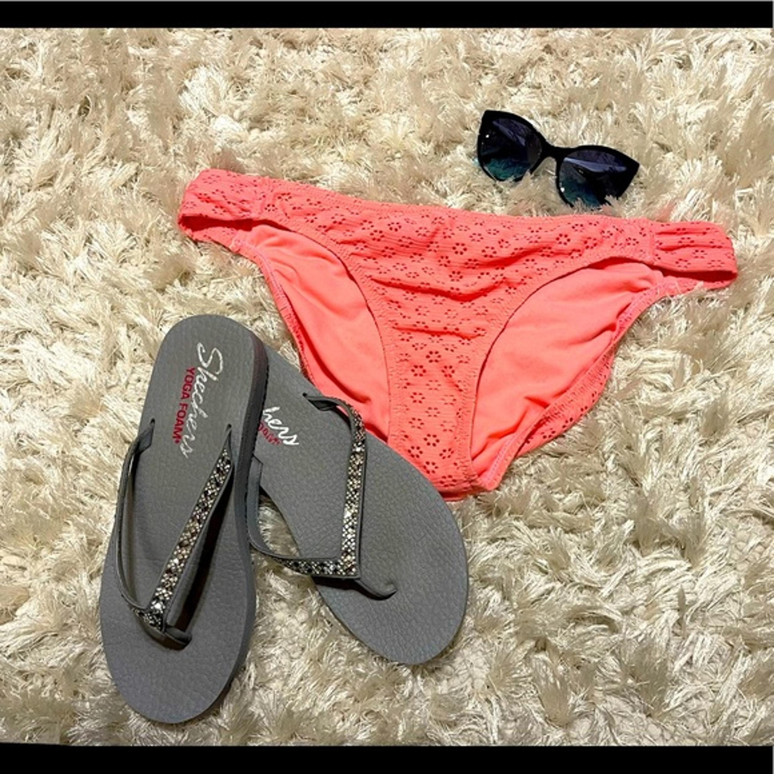 Brand New Jessica Simpson Sweet Tooth Solids Shirred Hipster Bikini Bottom
