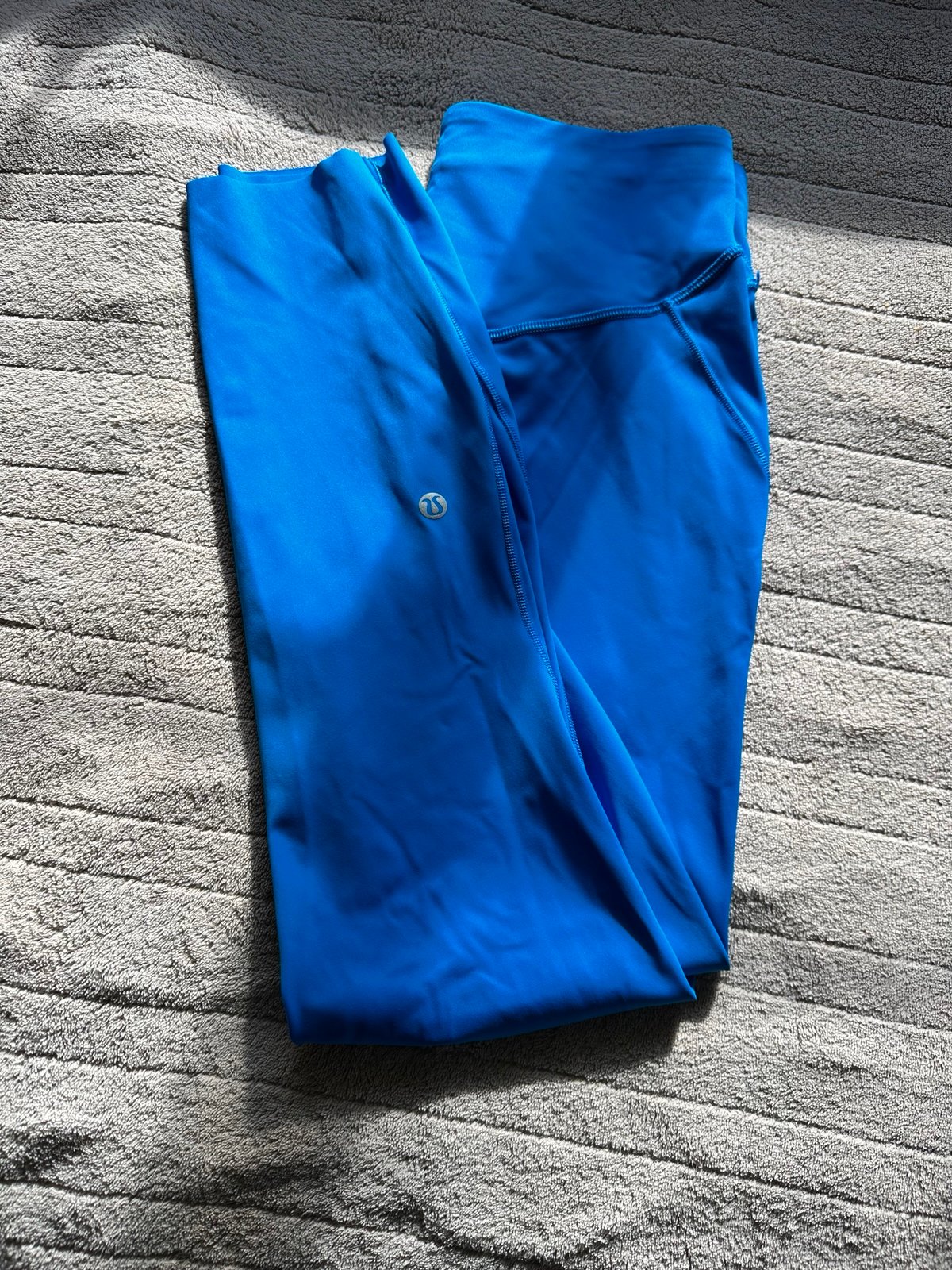 Lululemon leggings size 6