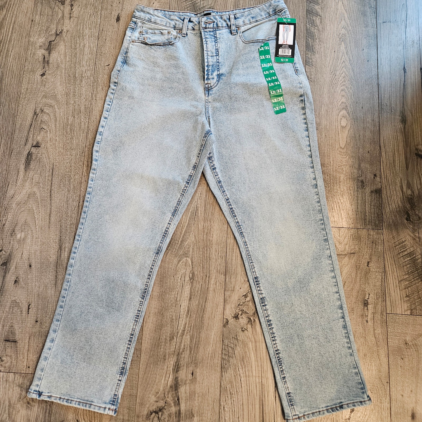 FRYE Jeans High Rise Straight Stevie Wash Woman Size 12/31 NWT