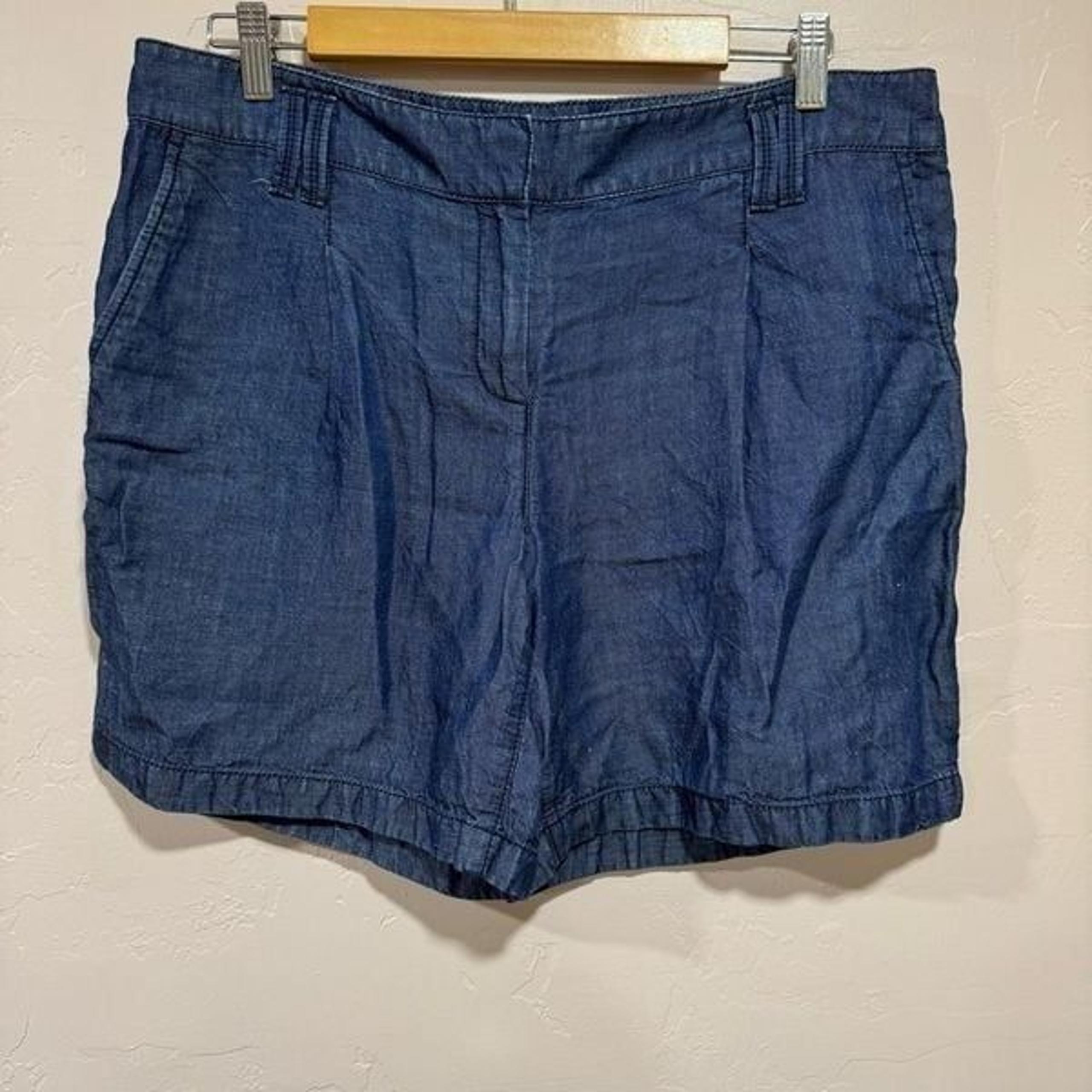 Ann Taylor Light weight denim shorts