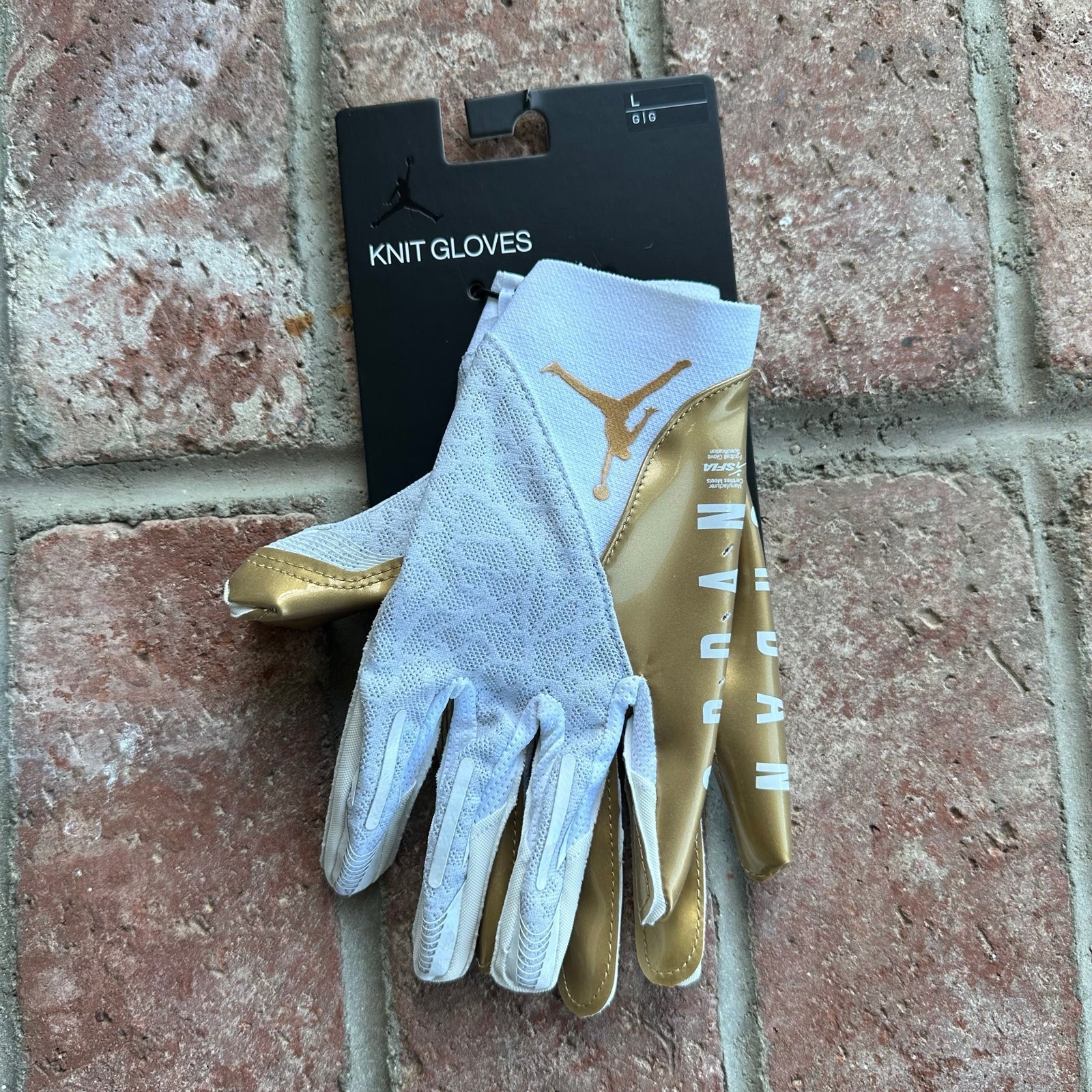AIR JORDAN KNIT METALLIC FOOTBALL GLOVES GOLD/WHITE SZ LG BRAND NEW