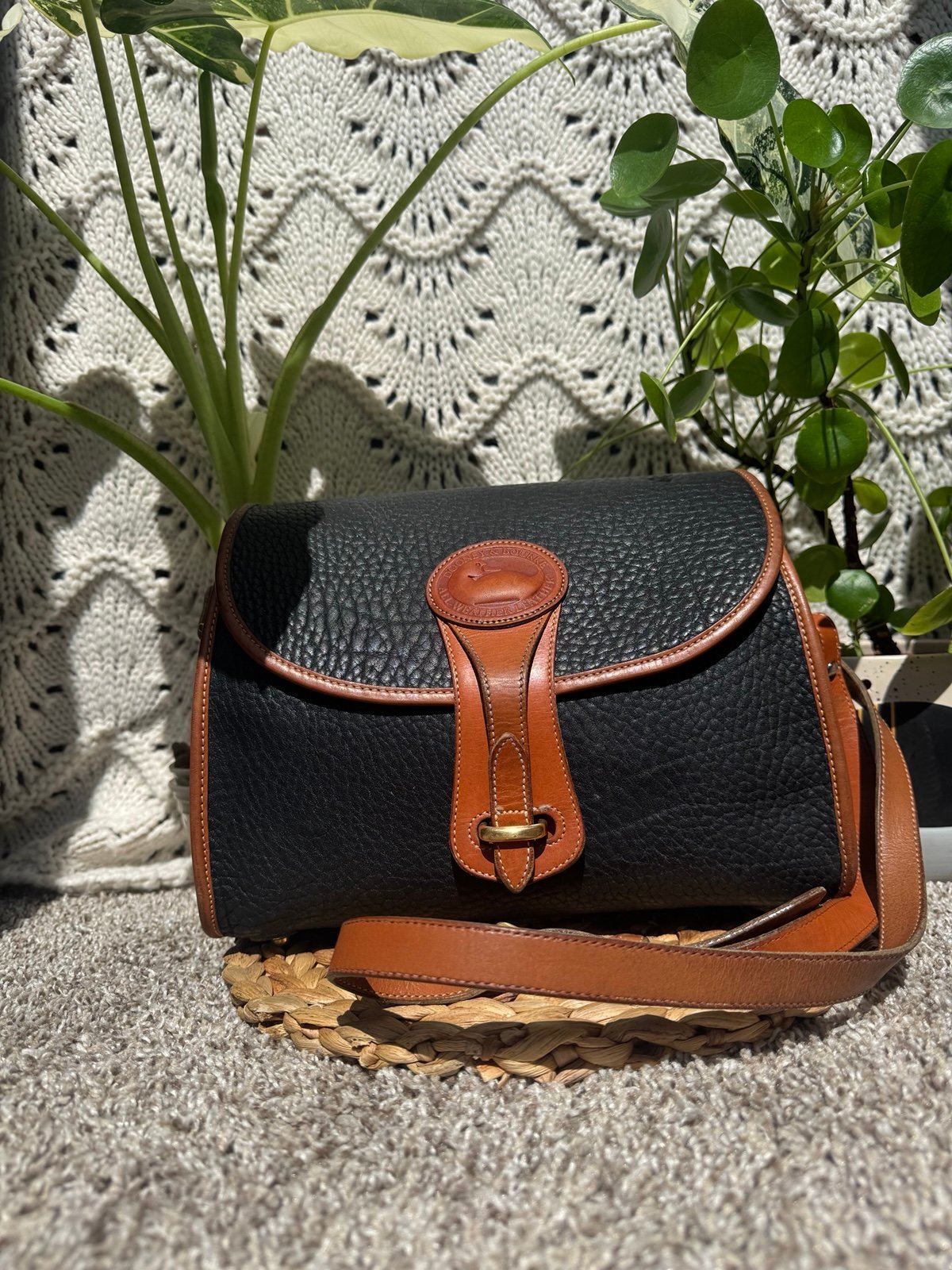 VINTAGE DOONEY & BOURKE LARGE ESSEX BAG in BLACK