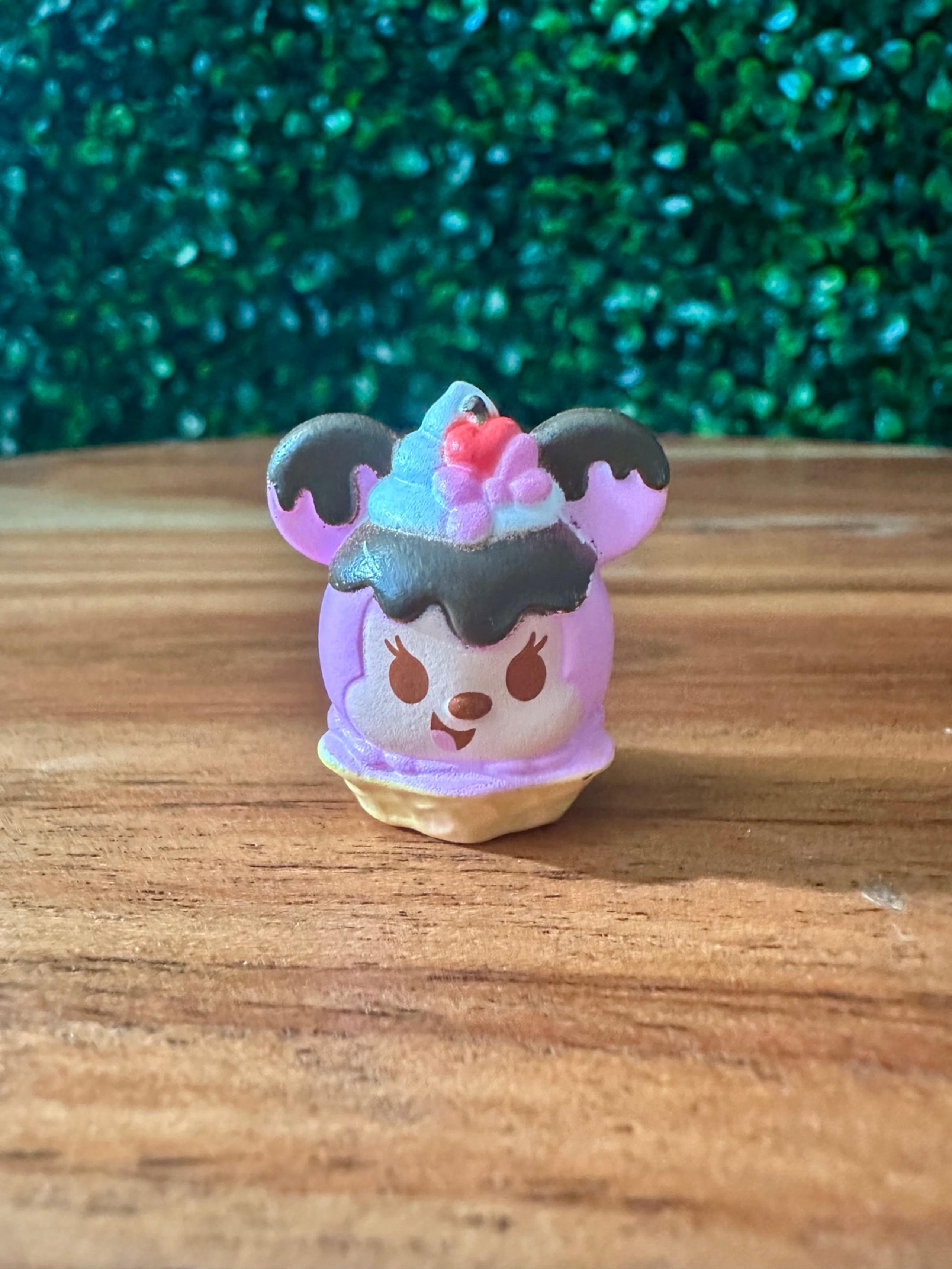 Disney Munchlings Mini Figure, Strawberry Sundae Waffle Bowl Minnie Mouse