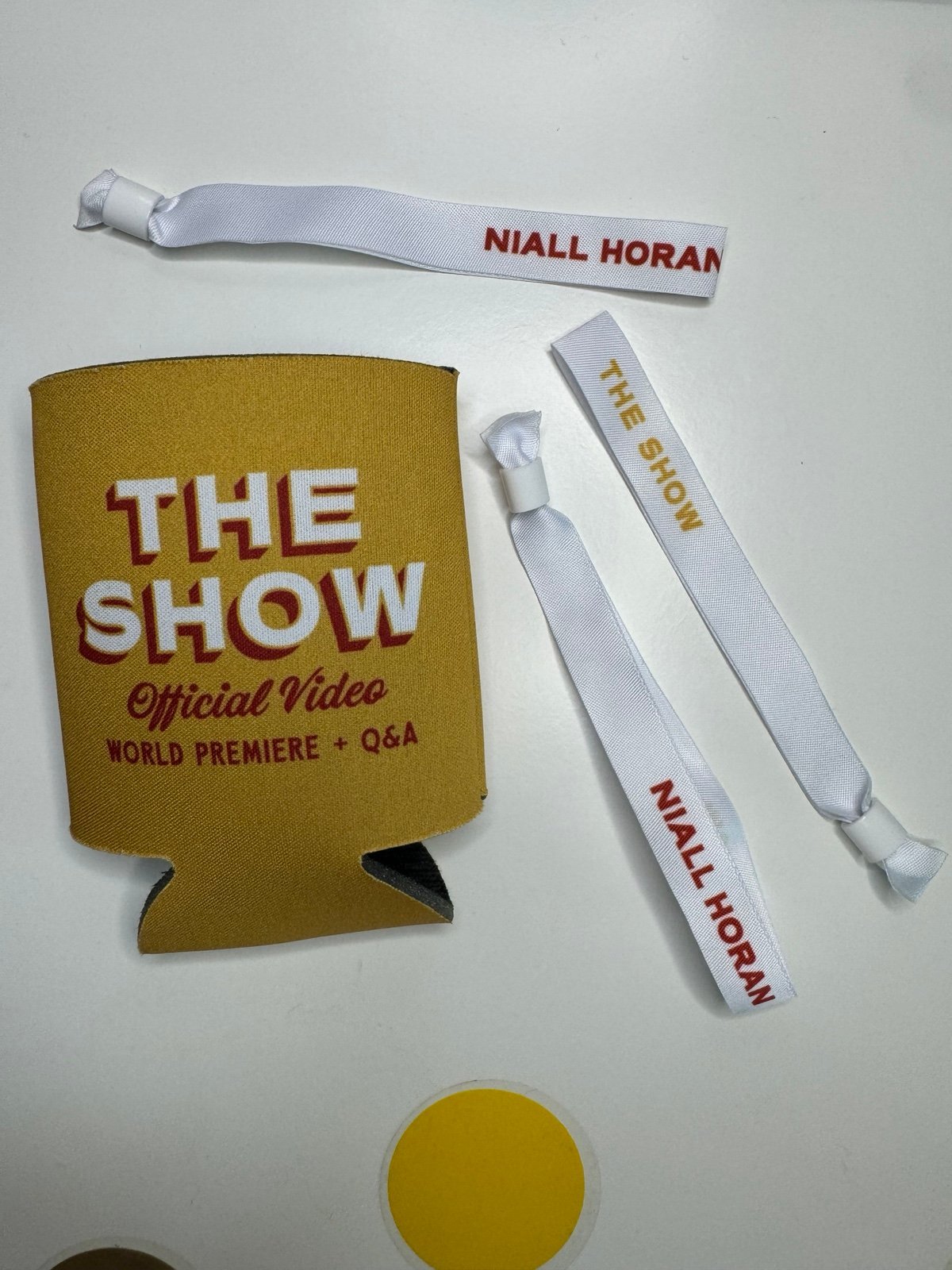 niall horan youtube exclusive the show koozie and wristbands