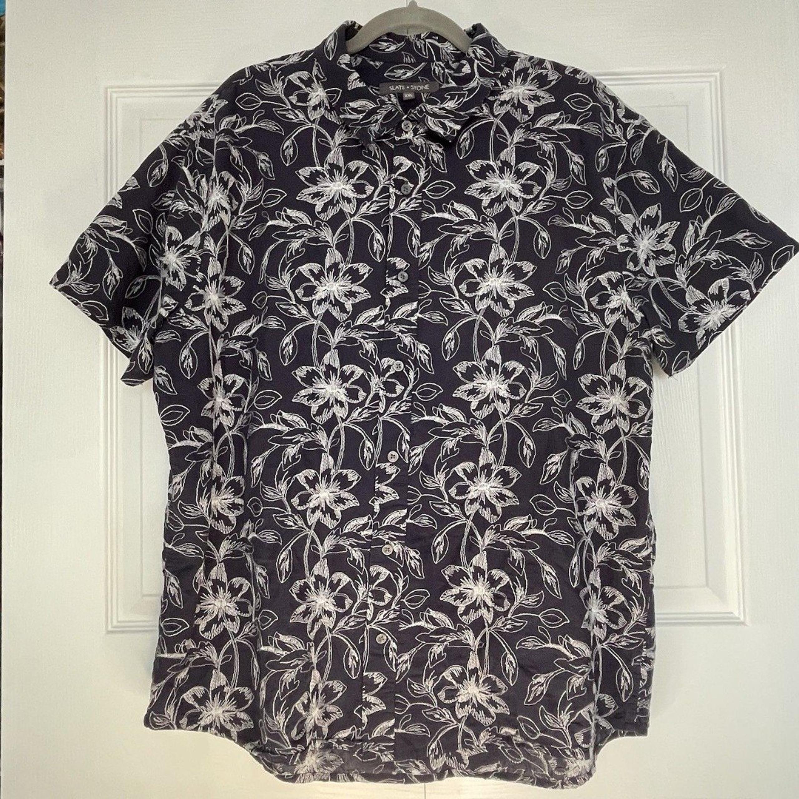 Men’s Slate & Stone Floral Embroidered Short Sleeve Button Down Shirt Size XXL