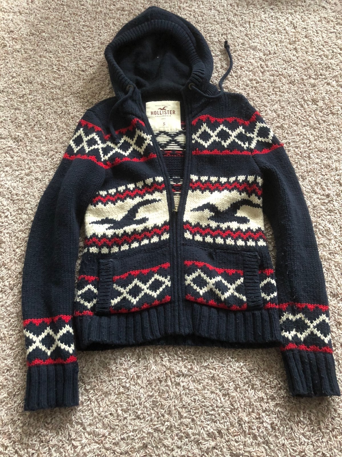 hollister sweater men's S