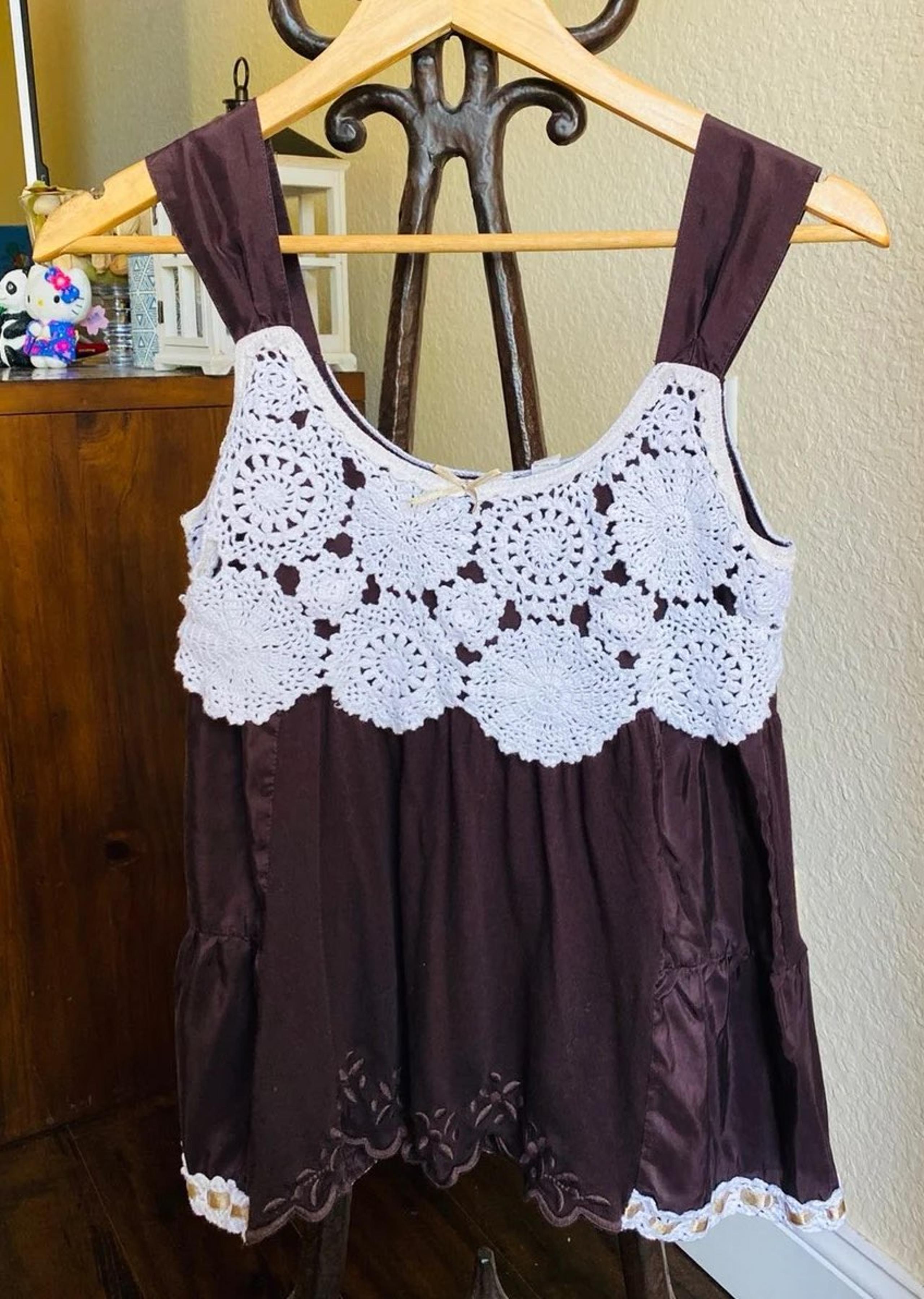 Anthropologie women’s sleeveless top