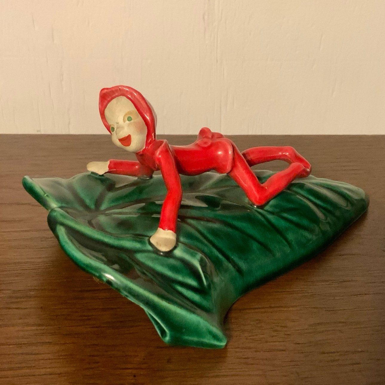 Vintage 1950 Cali Crown Elf Pixie On Leaf Wall Pocket MCM Rare Red