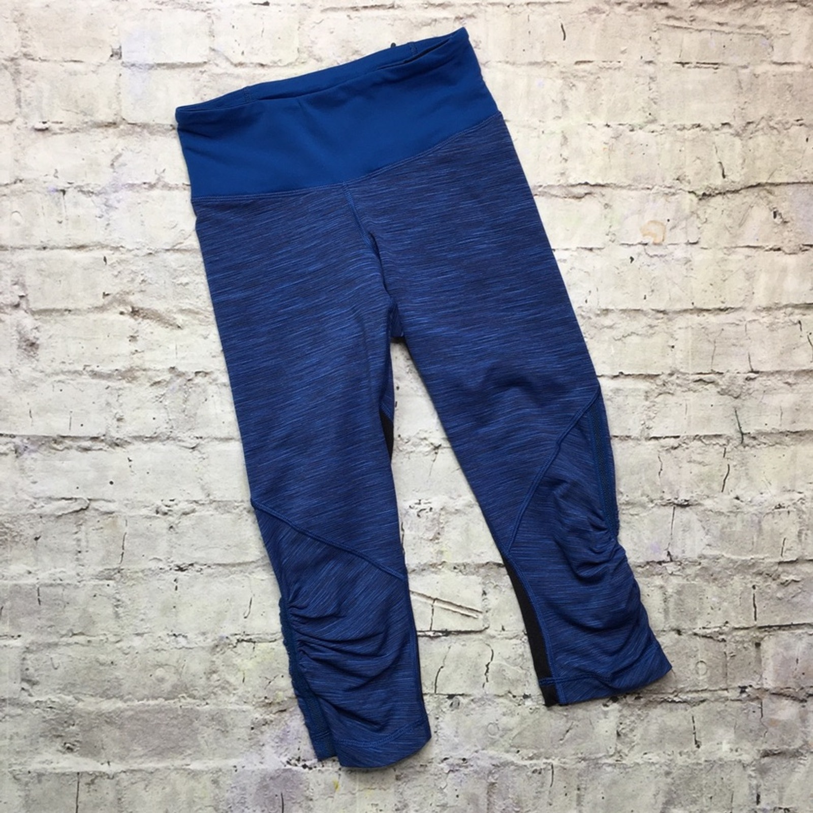 Lululemon Run: For Your Life Crop in Wee Are From Space Limitless Blue Black