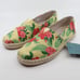 Toms Yellow Hibiscus Shoes 8 - NIB
