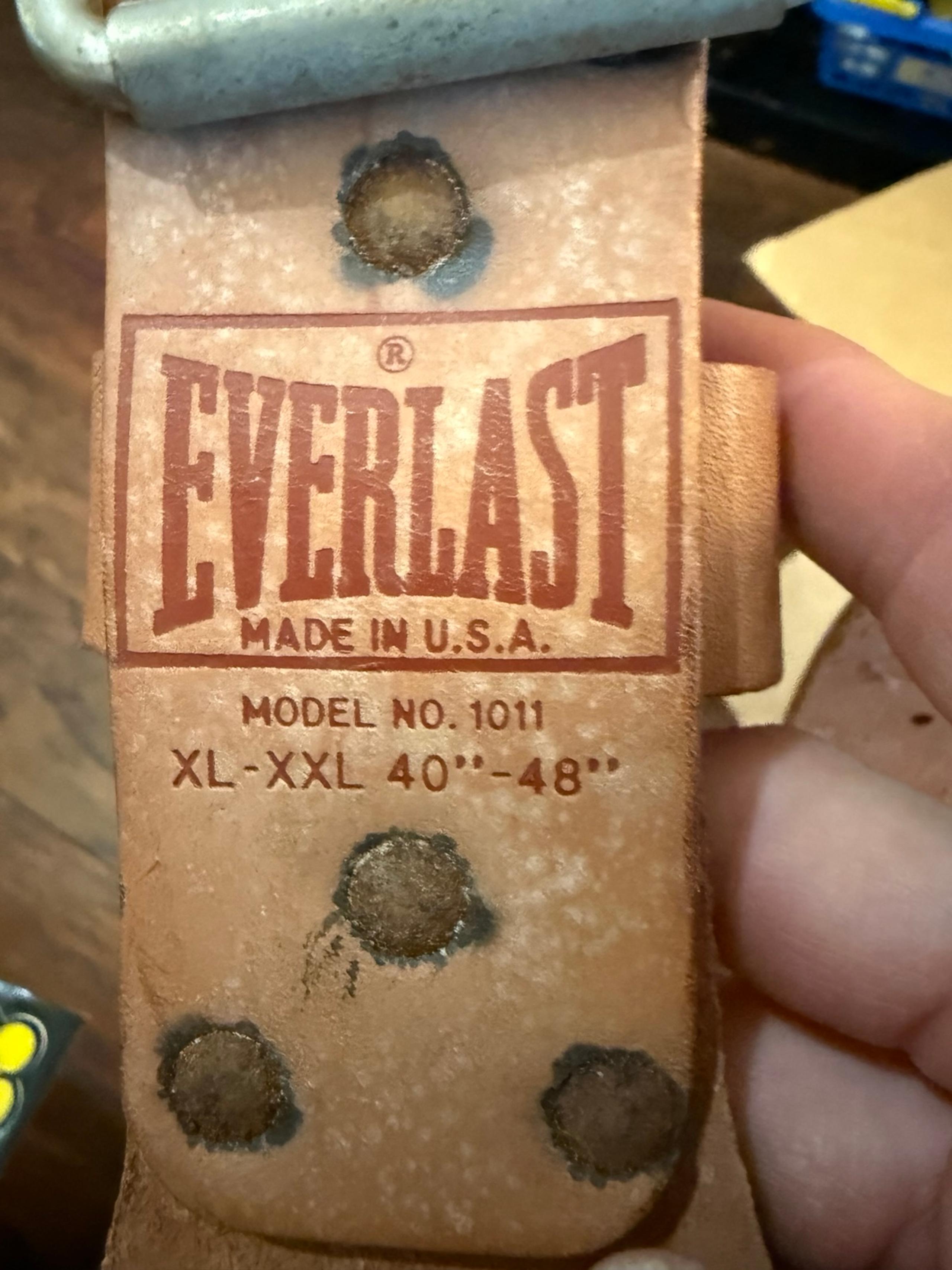 Everlast Weightlifting Leather belt