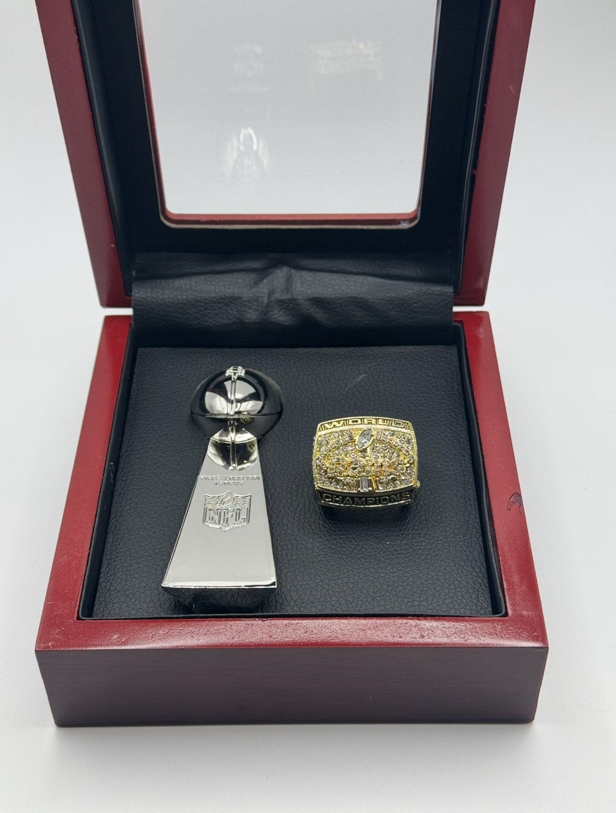 St. Louis Rams Super Bowl Championship Ring TROPHY + CASE