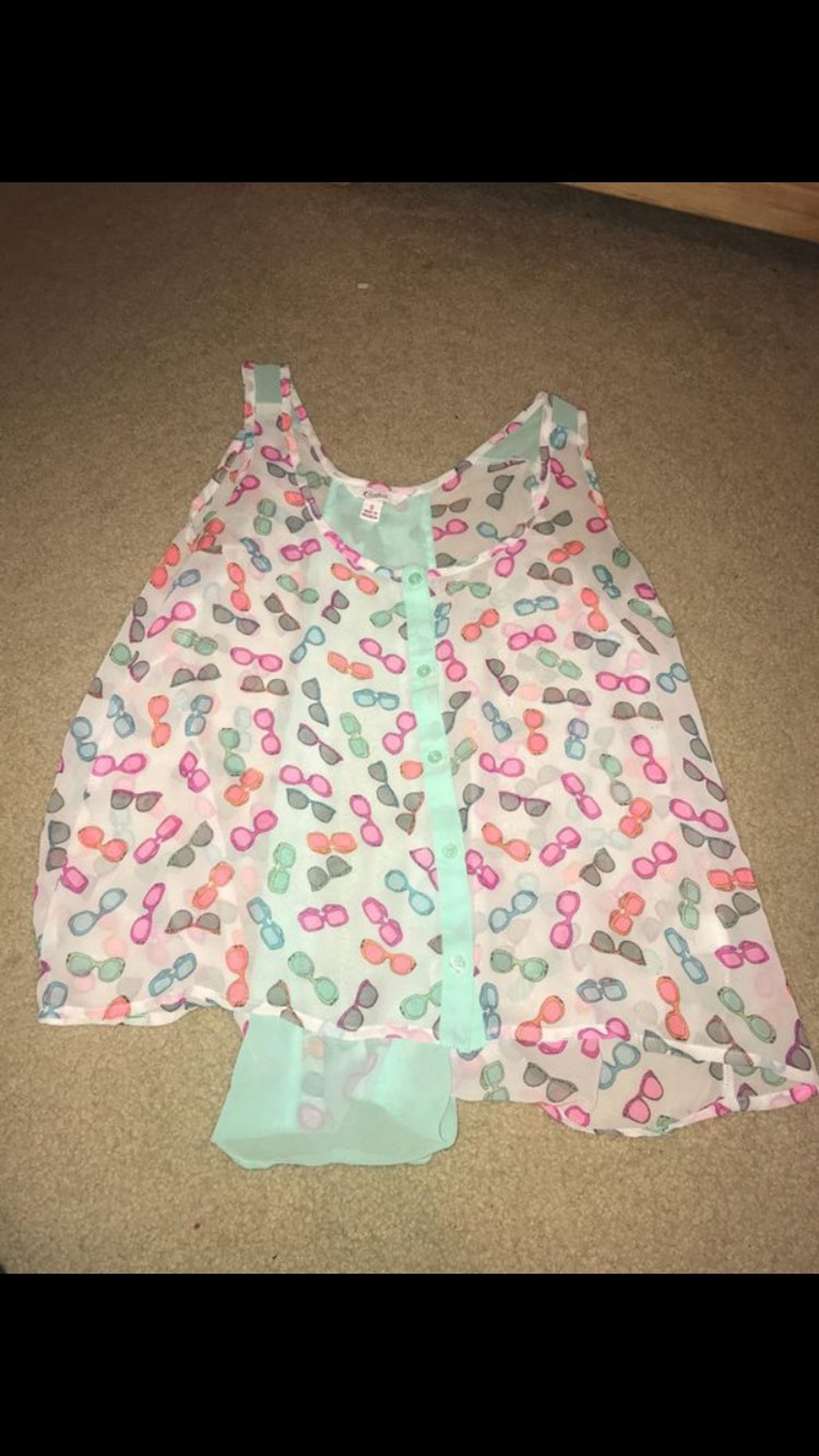 Candie’s Sunglasses Tank Top Small