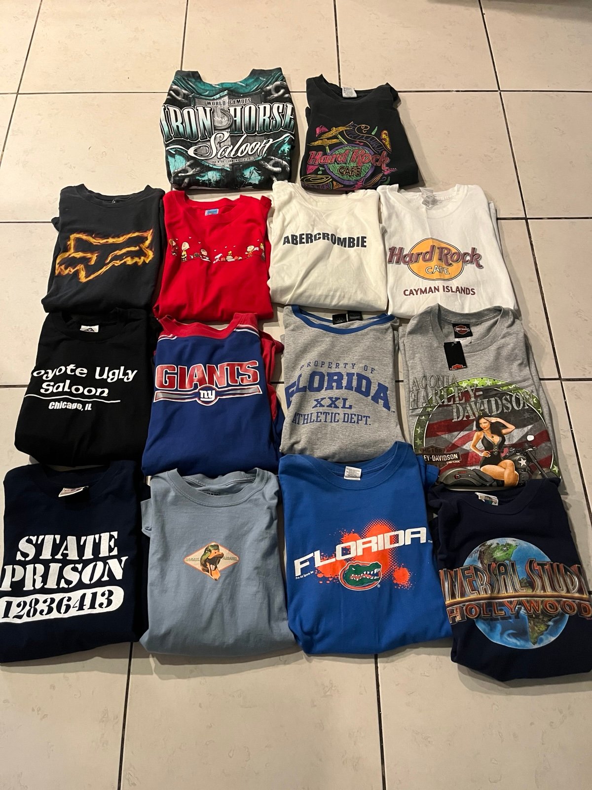Men’s vintage / y2k graphic tee shirt bundle size large