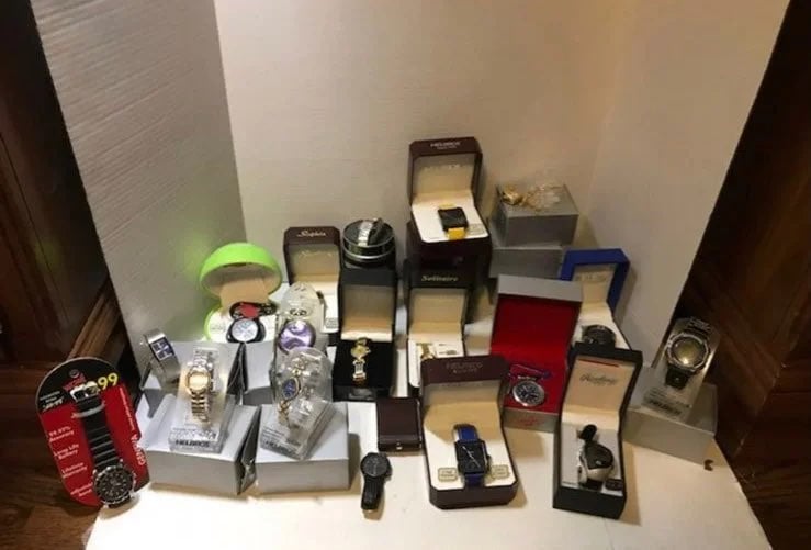 Watches: 23 Mens And Women