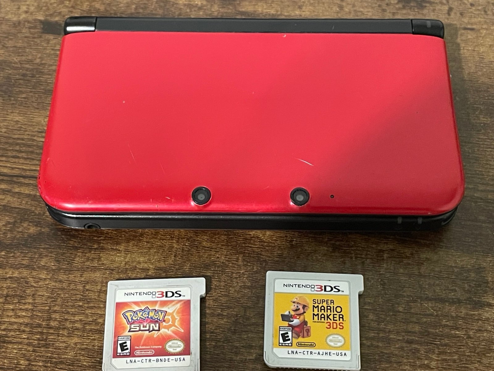 Nintendo 3DS XL + Mario + Pokemon Sun(Read Description)