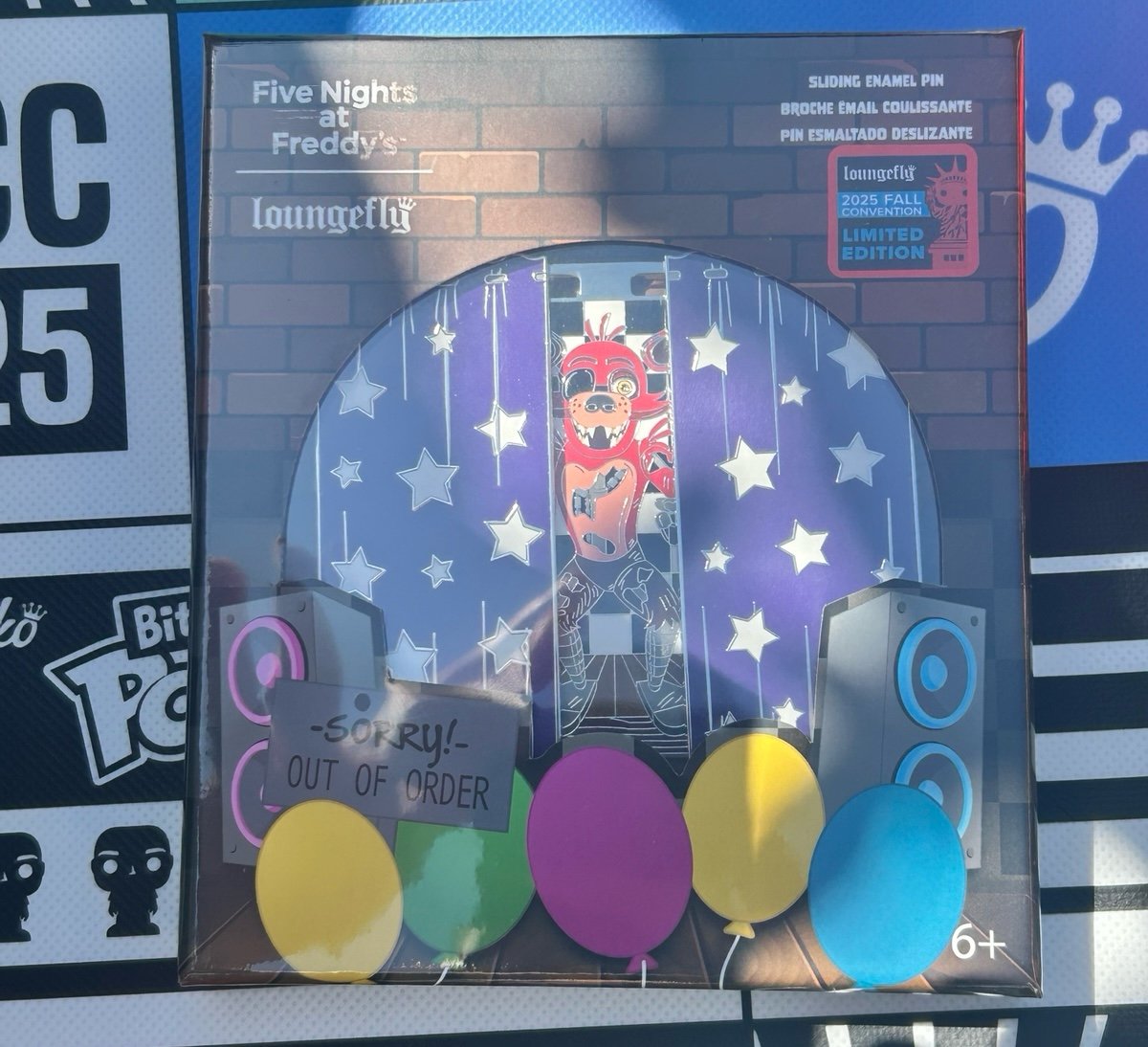 NYCC Limited Edition FNAF Foxy Collector Box Sliding Pin LE 690 pcs