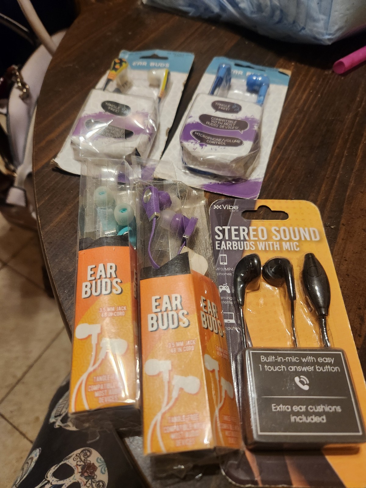 Ear buds 5 prs.