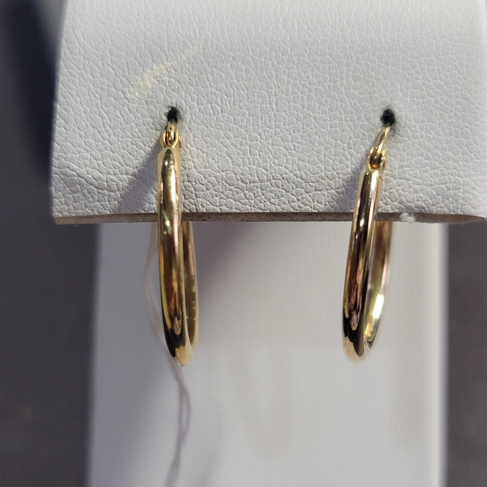 E23 14k Gold Hoop Earrings