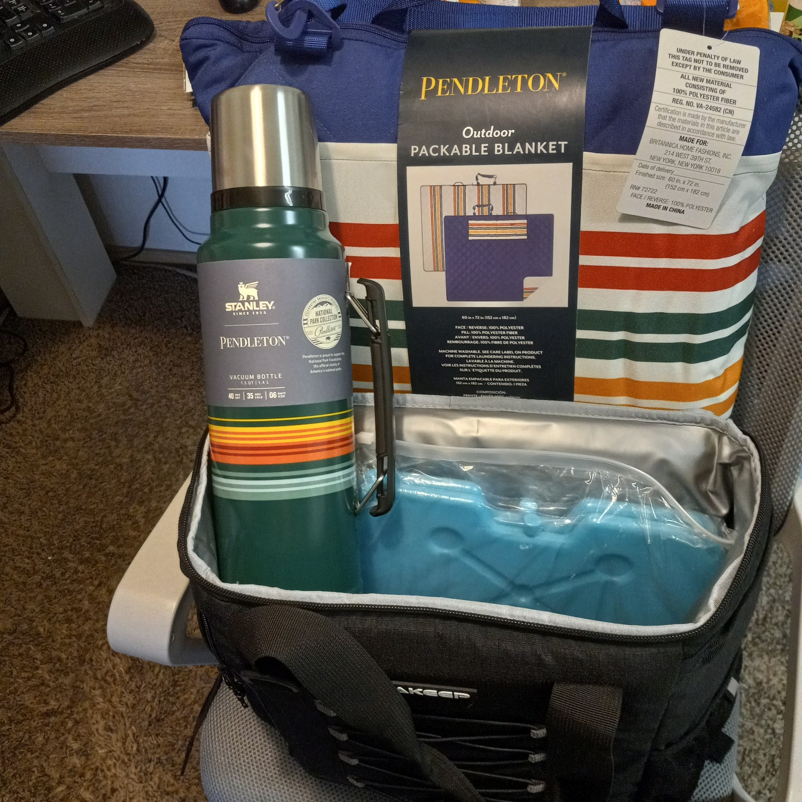 Cooler bag & Packable Blanket ***THERMOS SOLD***