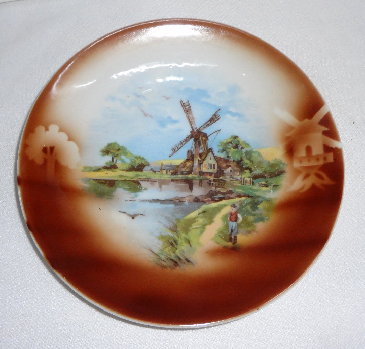 Copenhagen Porcelain Bing & Grondahl Collectors Plate: WINDMILL, with Insert