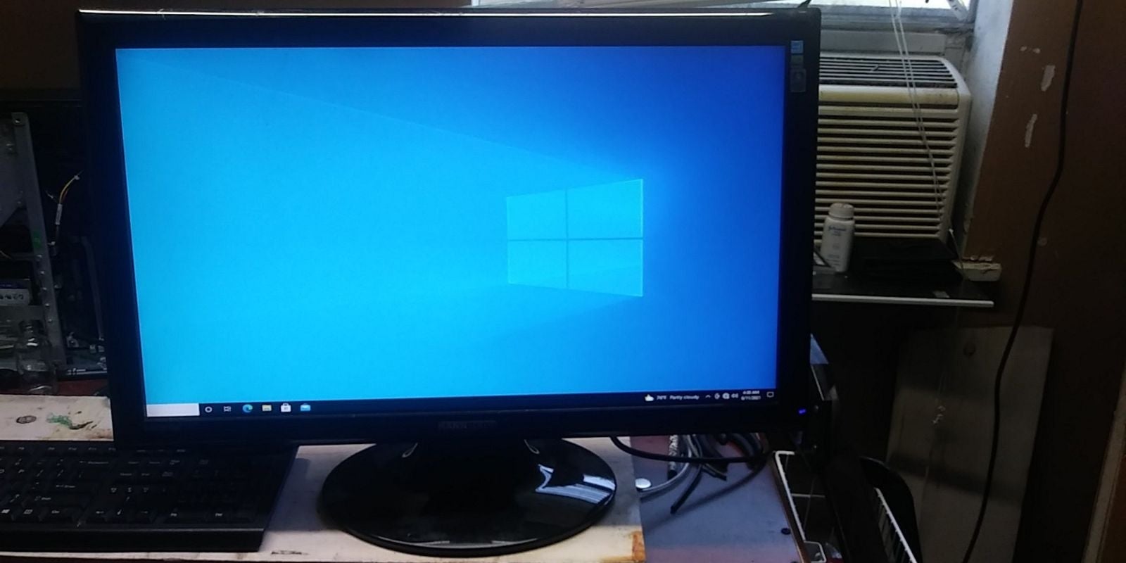 HP SFF Elite Desk Top Computer