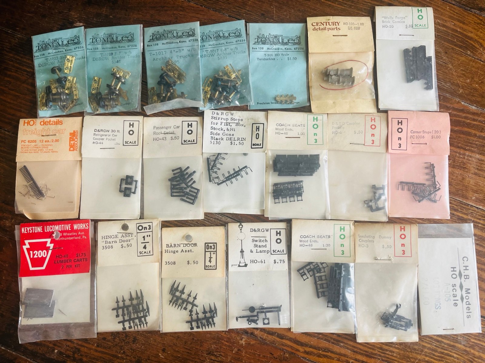 (21) Vintage Sealed Model Train Parts Sealed Packs