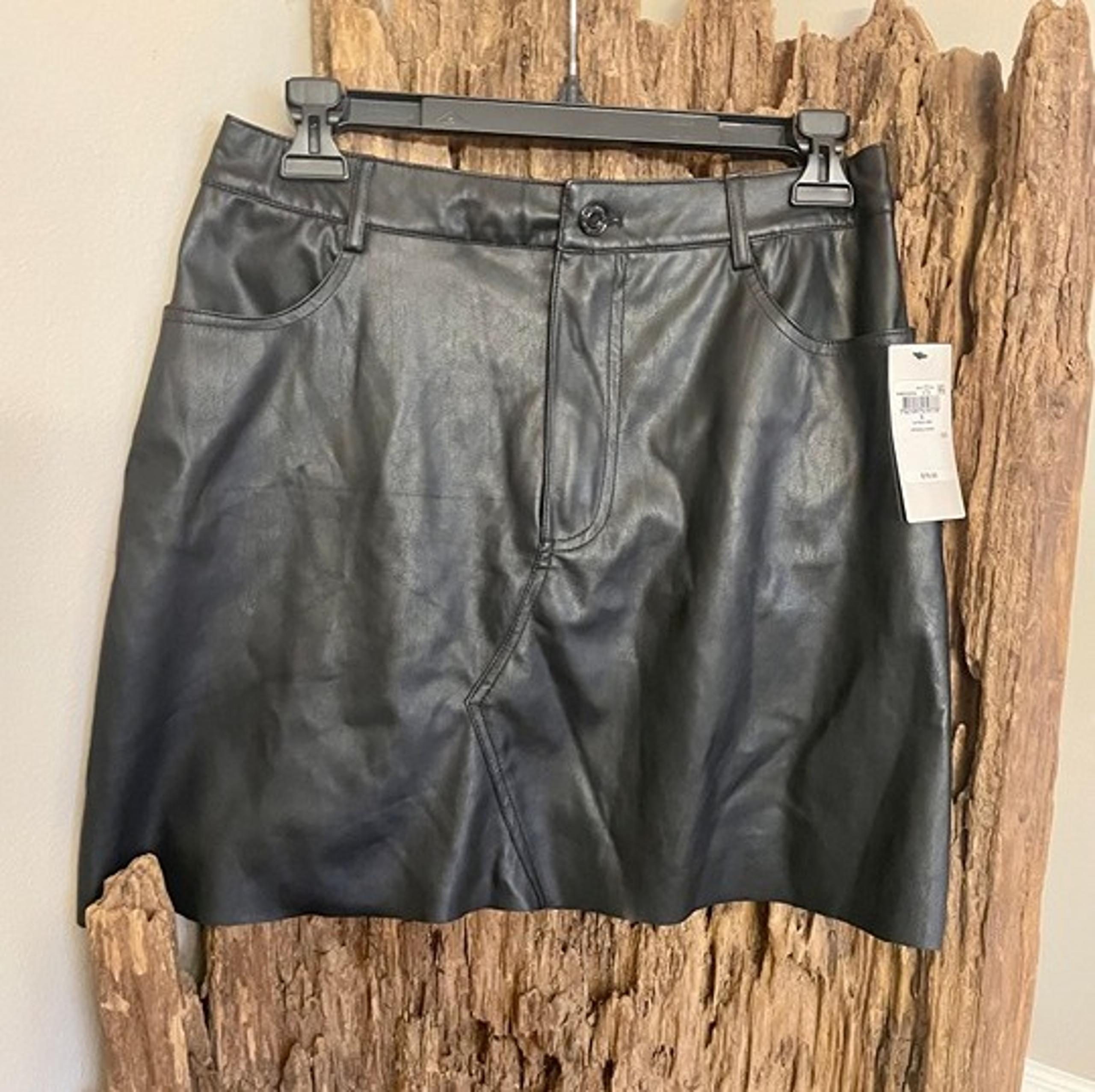 NWT Guess Leather Black Mini Skirt Size S Small