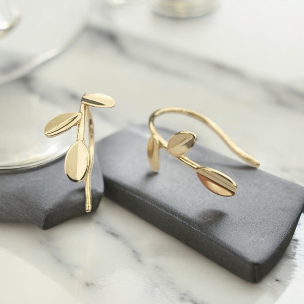 NEW 18 yellow gold plated over sterling silver leaf earrings jewelry B8A