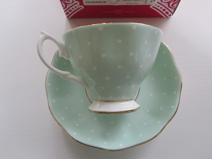 ROYAL ALBERT Old Country Roses Polka Rose Cup and Saucer