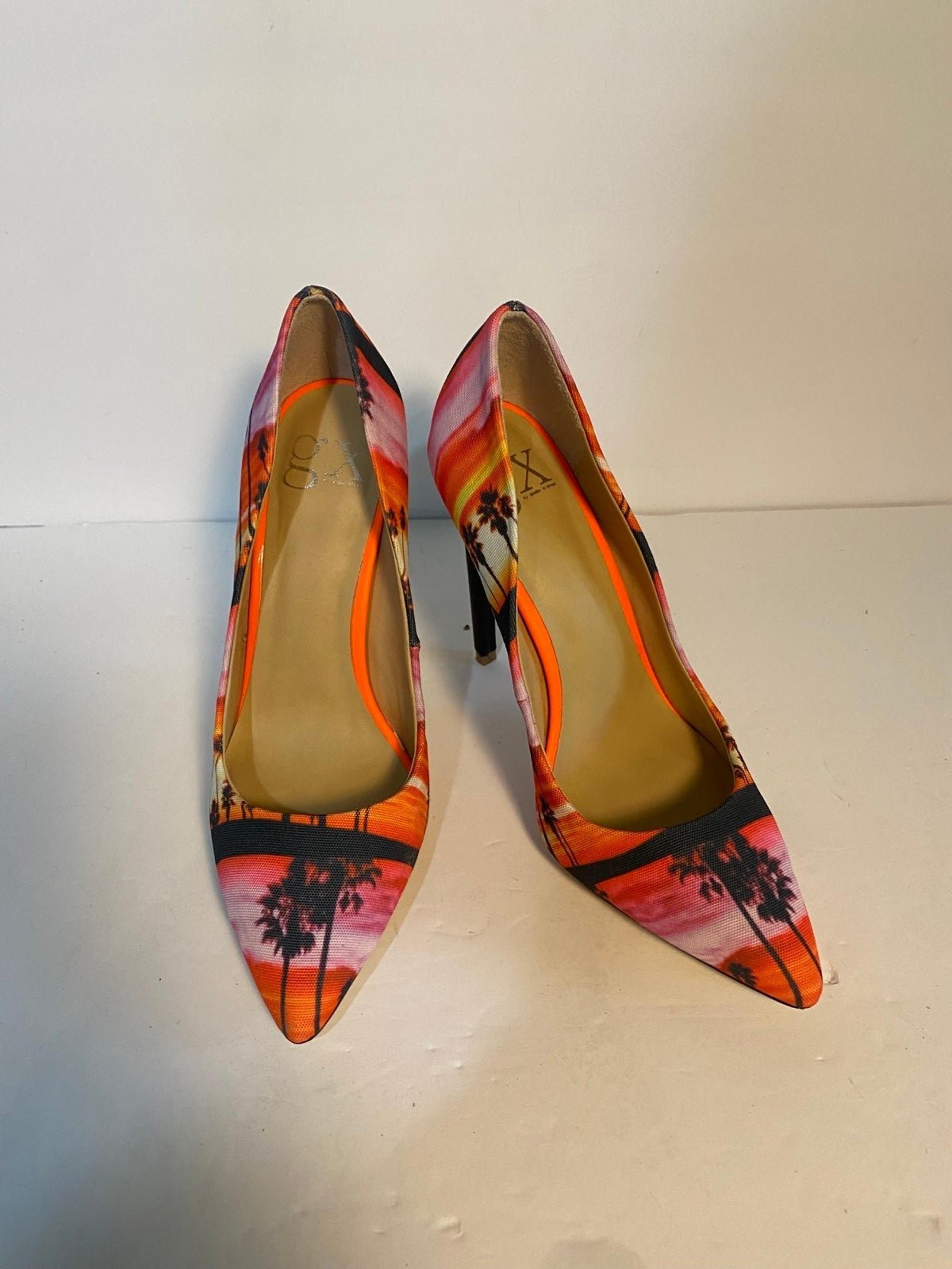 GX Sunset High Heel Pumps by Gwen Stefani Size 6.5M