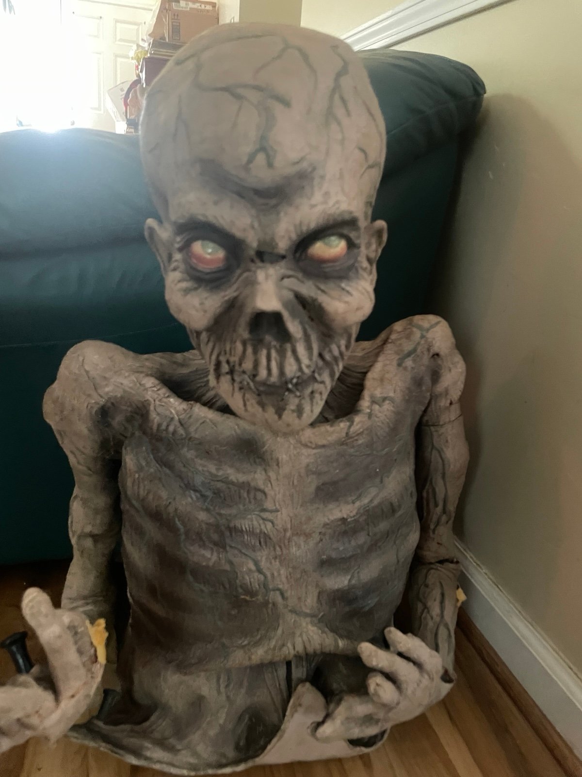 Spirit Halloween Nailed Down 2005 Retired Halloween Prop Extremely HTF
