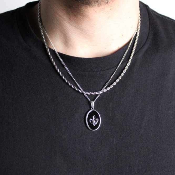 Doorbuster Sale - Silver Enamel Fleur De Lis Pendant Necklace & 3mm Rope Chain Set - Extraordinaire:£38