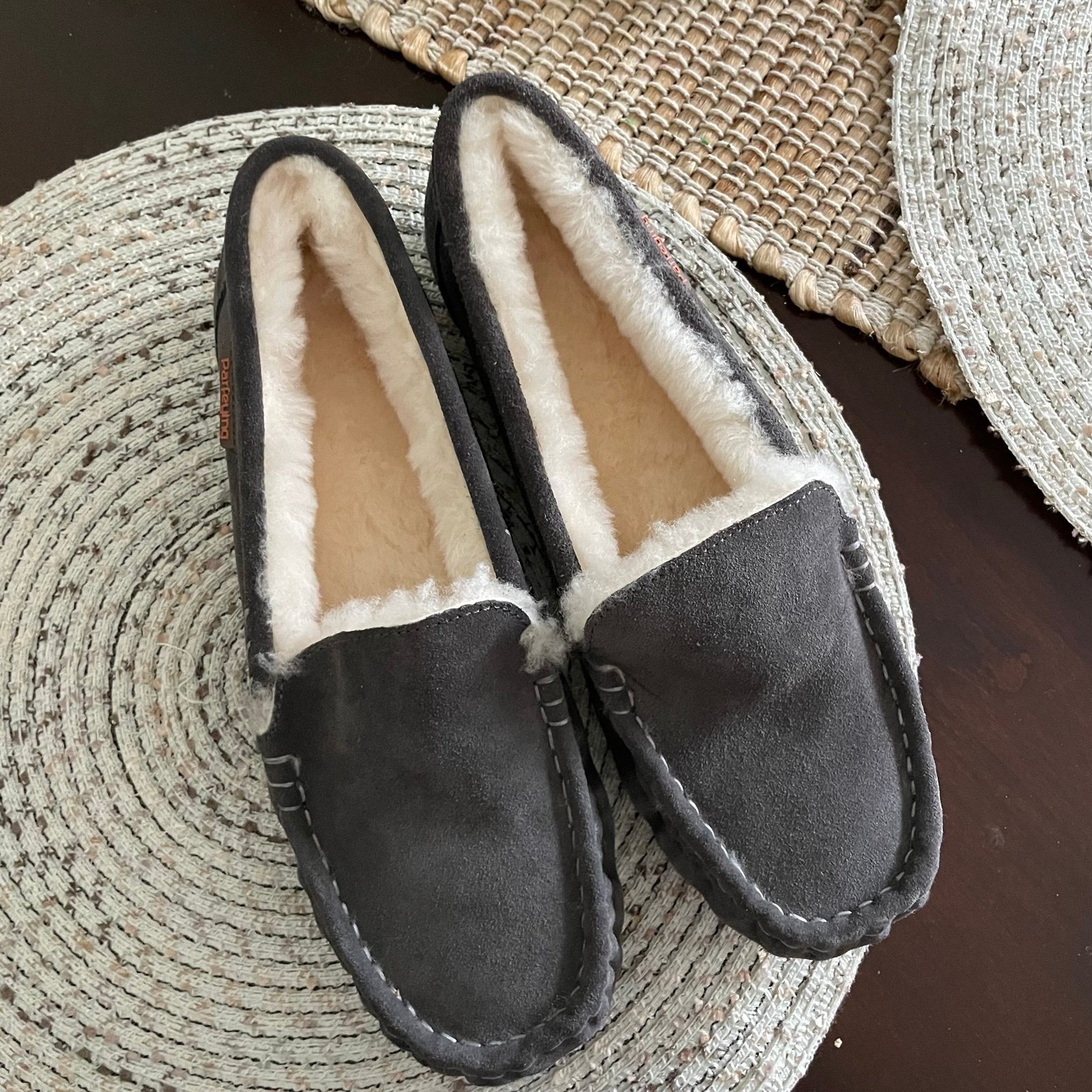 Parfeying slippers