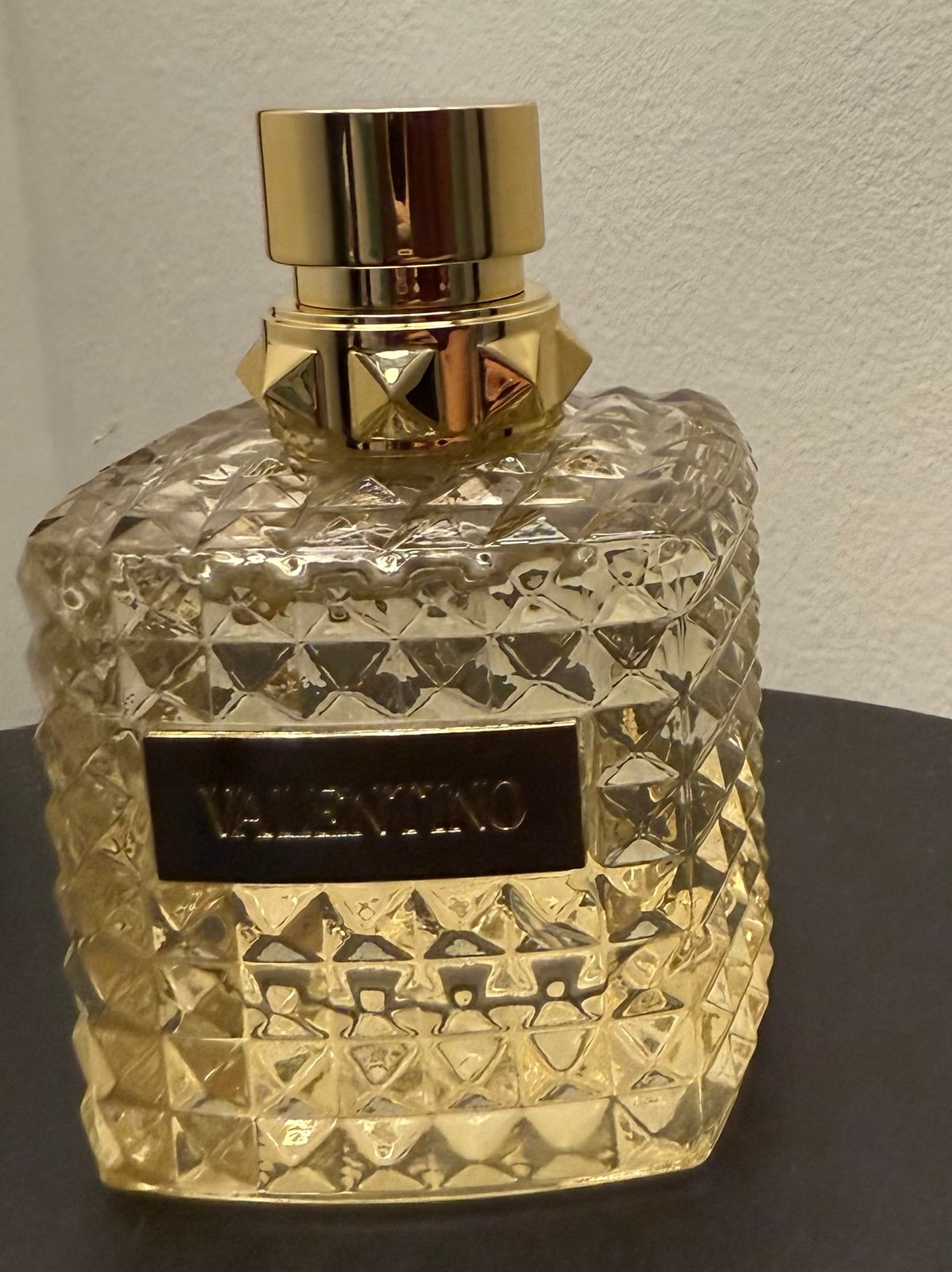 Valentino Born in Roma Gold Rendezvous