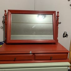 Table top or mountable vanity