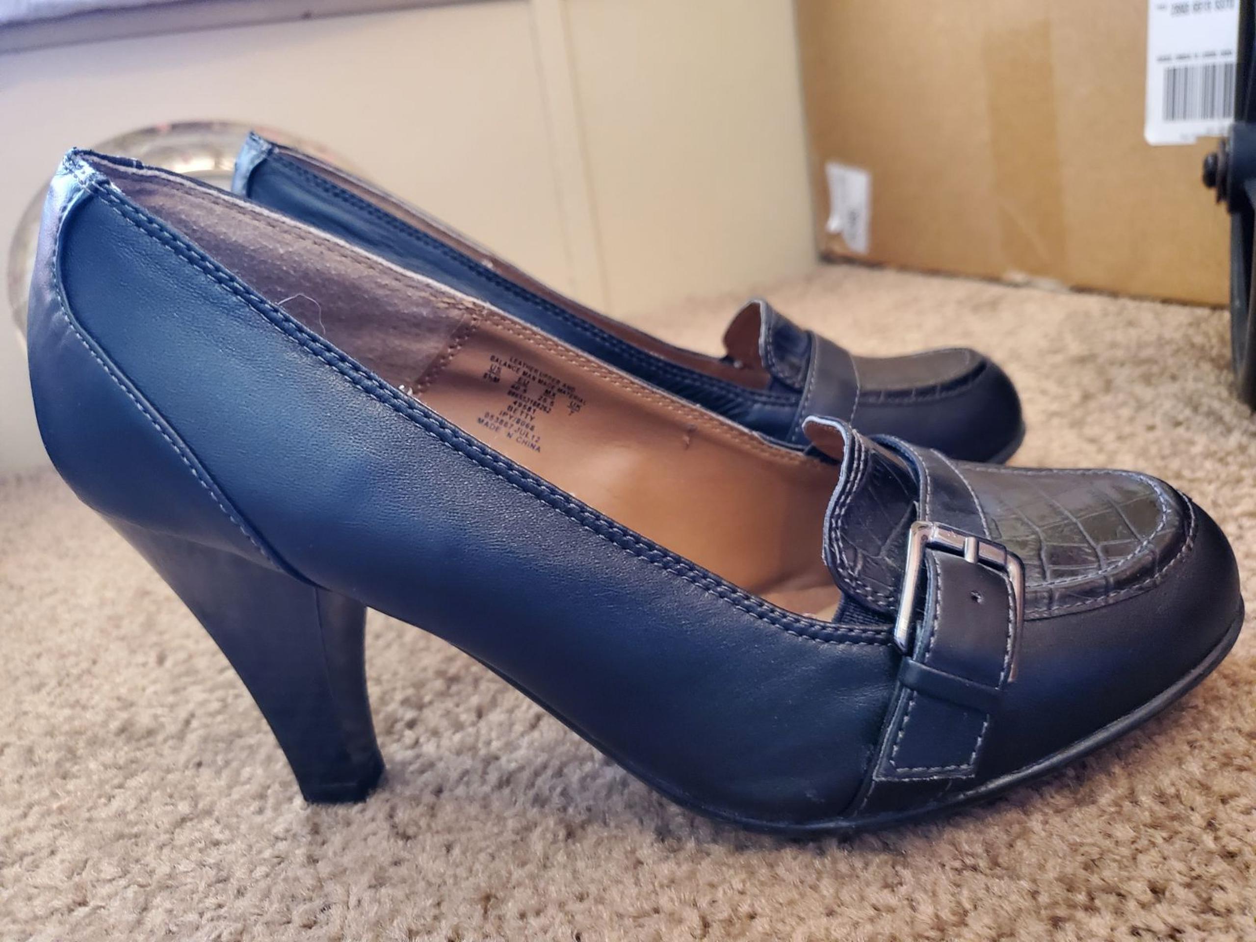 Comfort Choice High Heel shoes Size 8.5. Really So Comfortable
