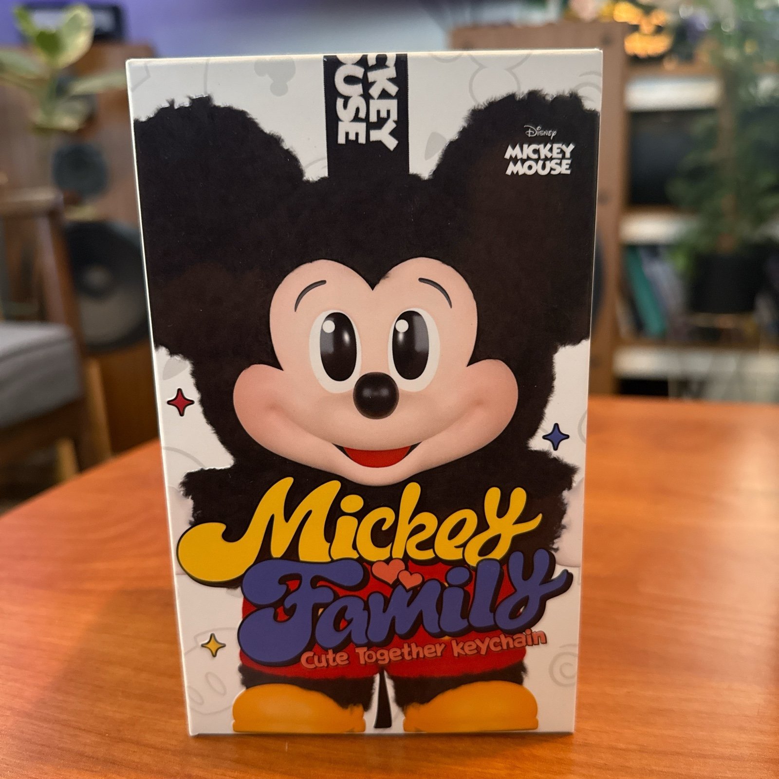 Mickey Family Cute Together Pluto