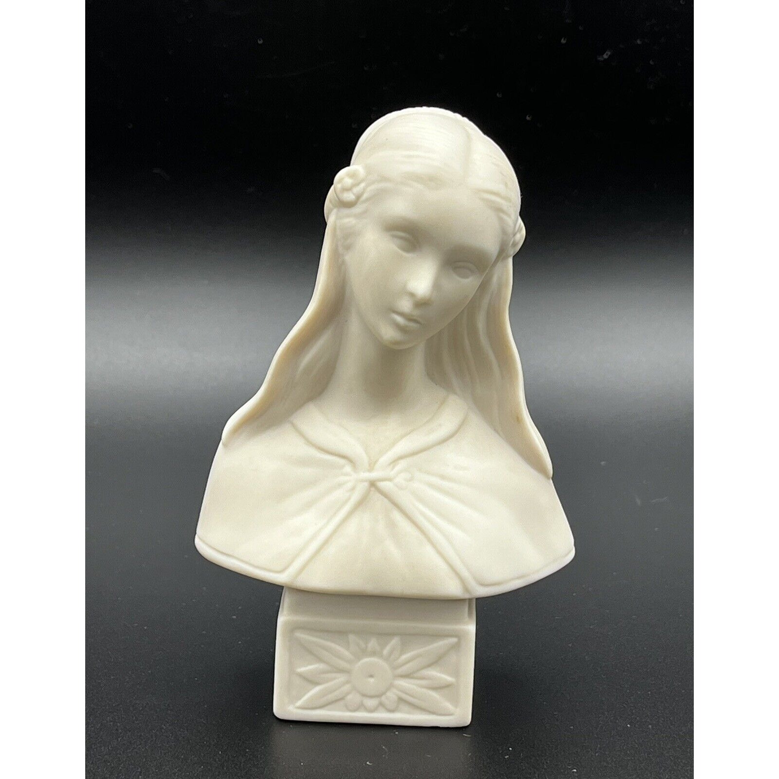 Vintage Retired Laszlo Ispanky Porcelain Female Bust Figurine Signed 4.5” USA