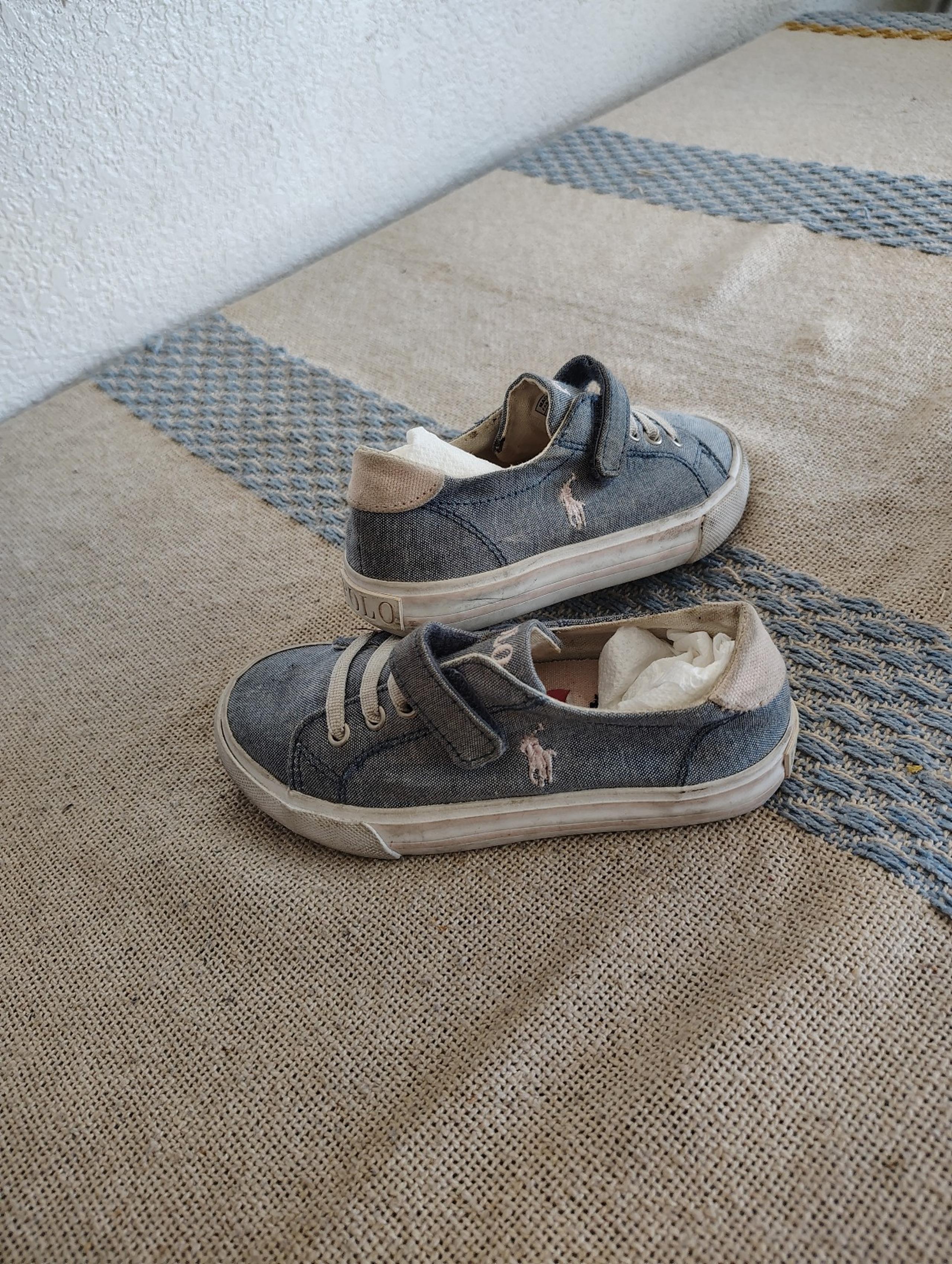 Kid shoes BUDDLE all the same size one Polo, one Adidas and Nike shoes