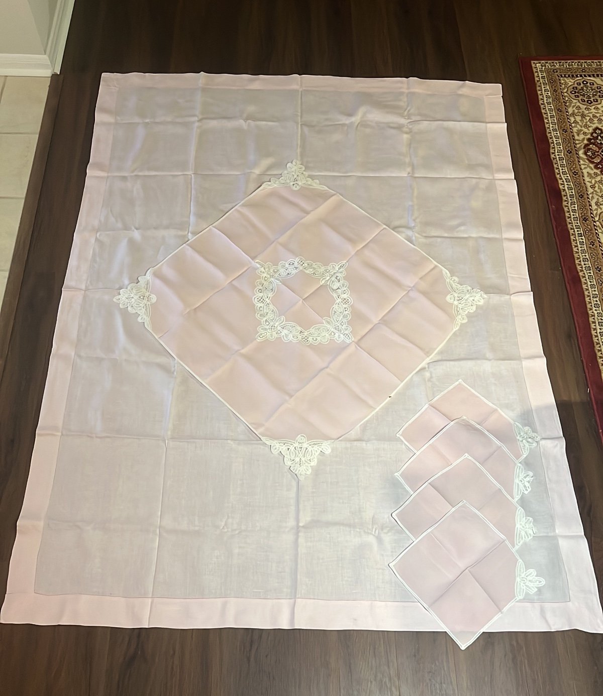 Pink tablecloth, Pink overlay, and 4 Napkins