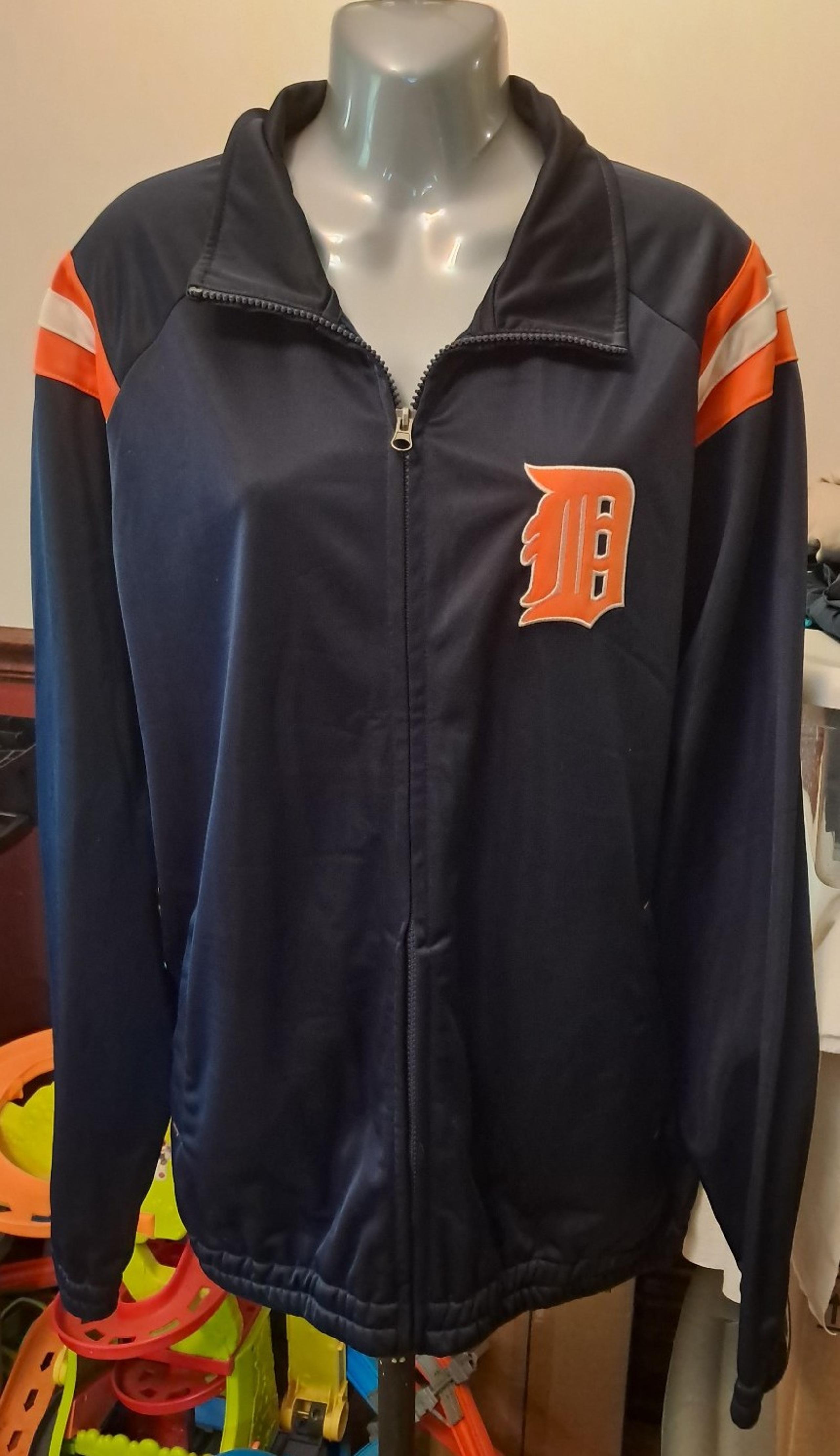 Mens MLB Embroidered Detroit Tigers zip up track jacket, size Large