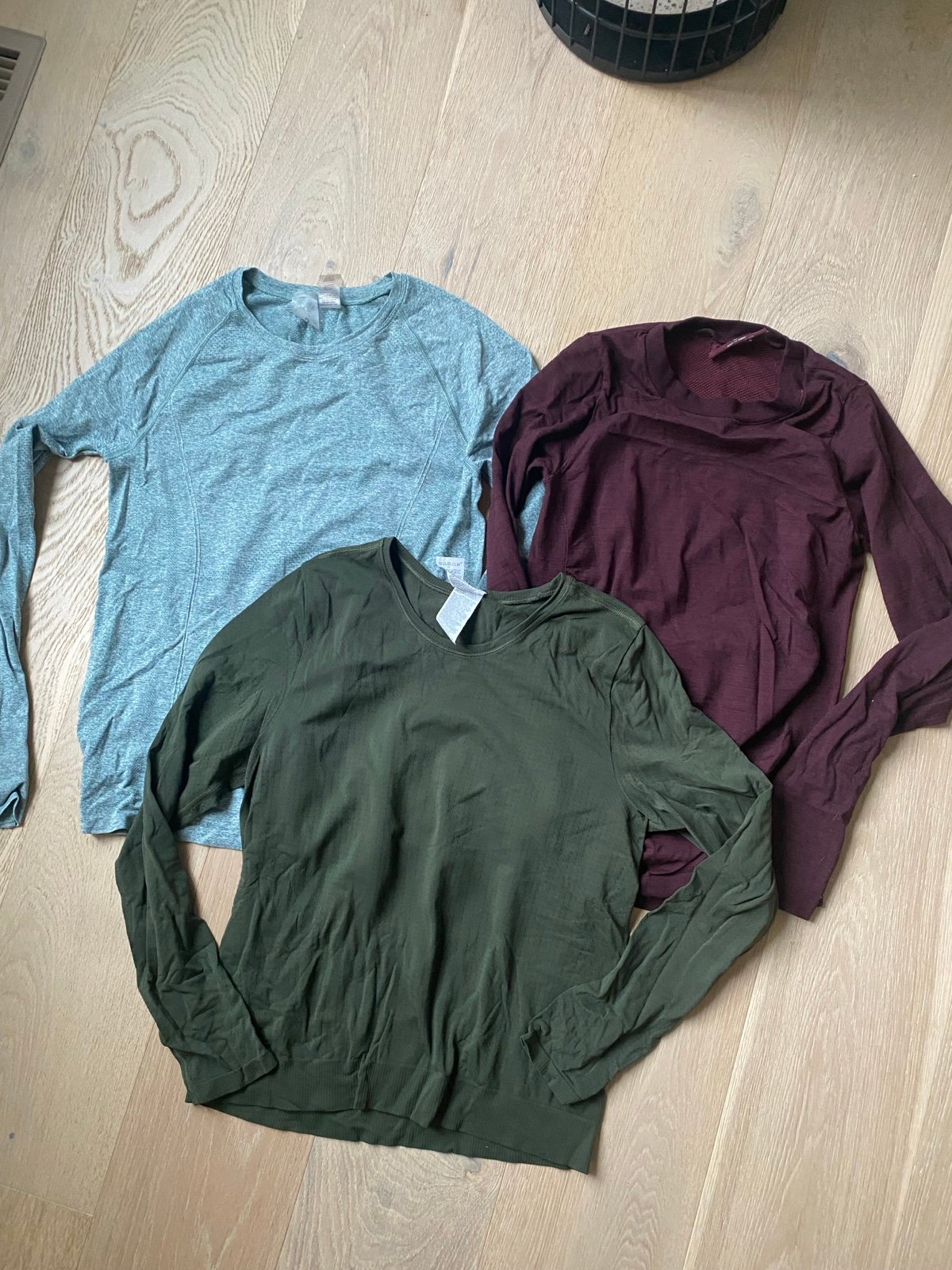 Athleta Calia lot Long sleeve tops medium In Motion